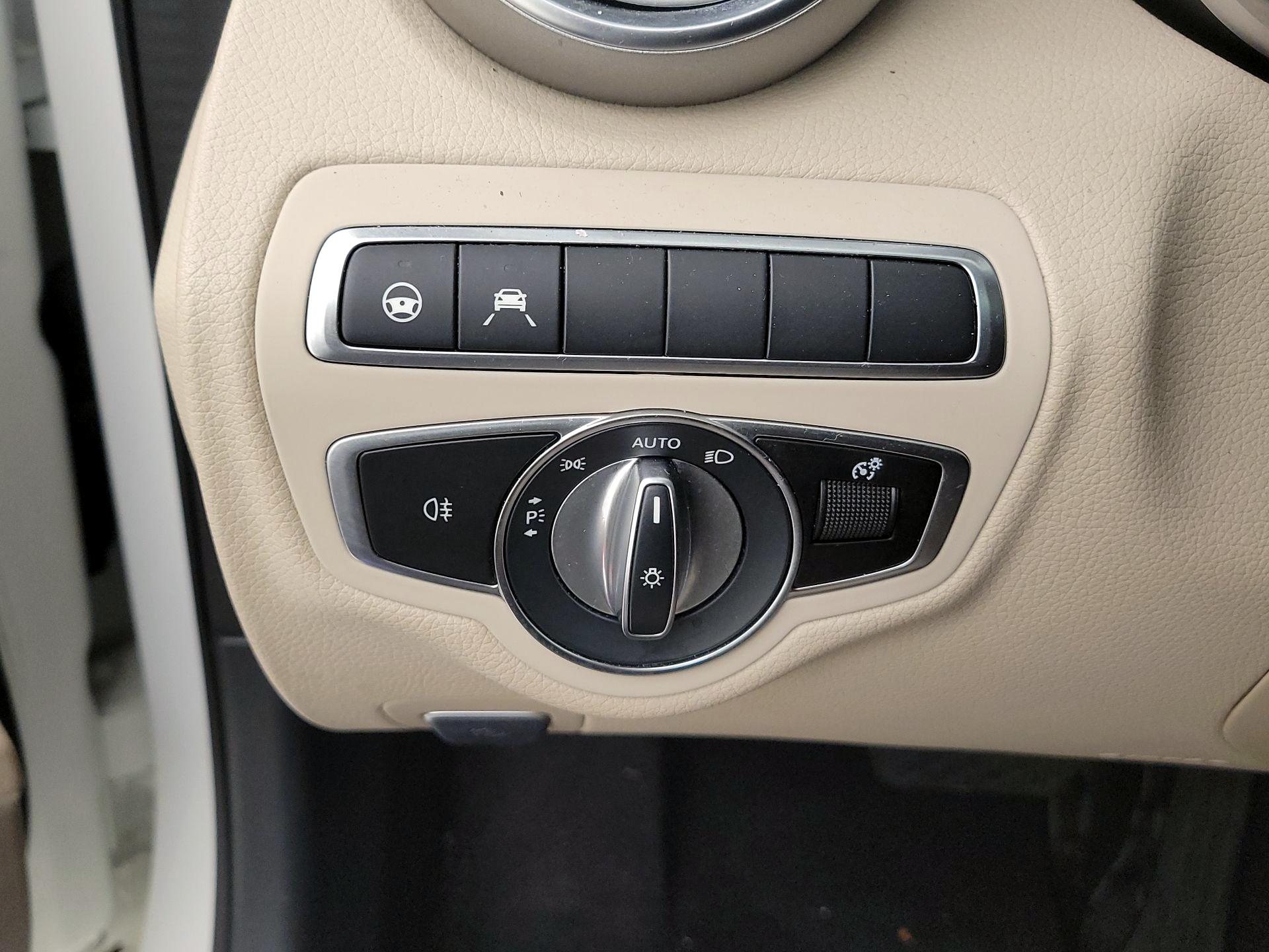 Thumbnail: 2021 Mercedes-Benz C-Class - 13