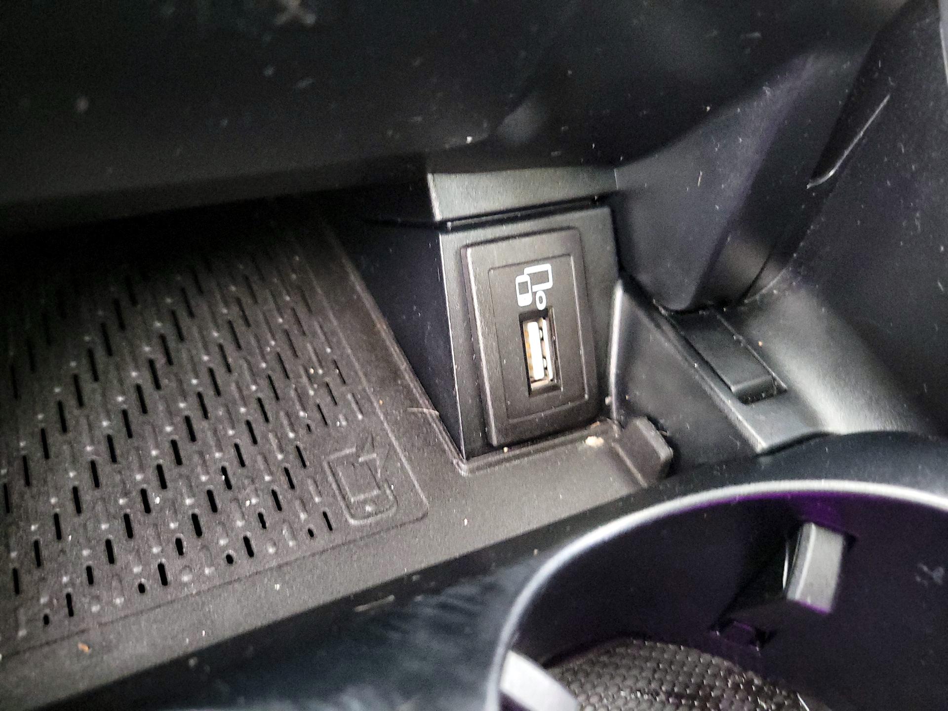 Thumbnail: 2021 Mercedes-Benz C-Class - 19