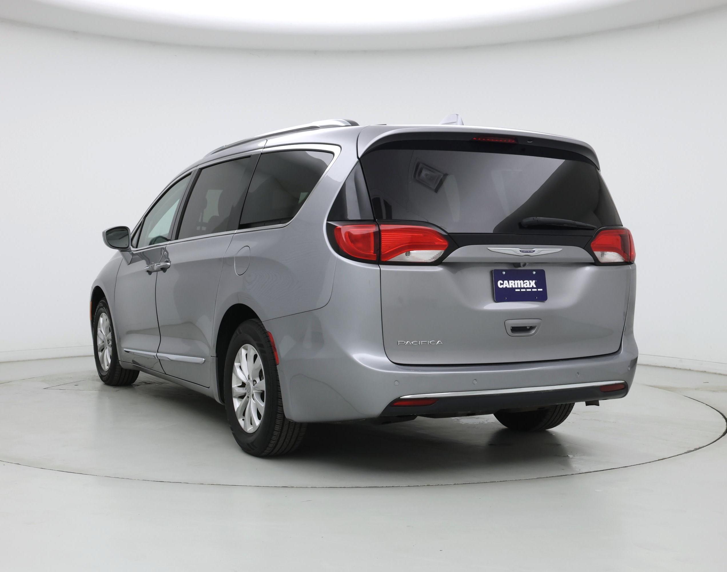 Thumbnail: 2019 Chrysler Pacifica - 2