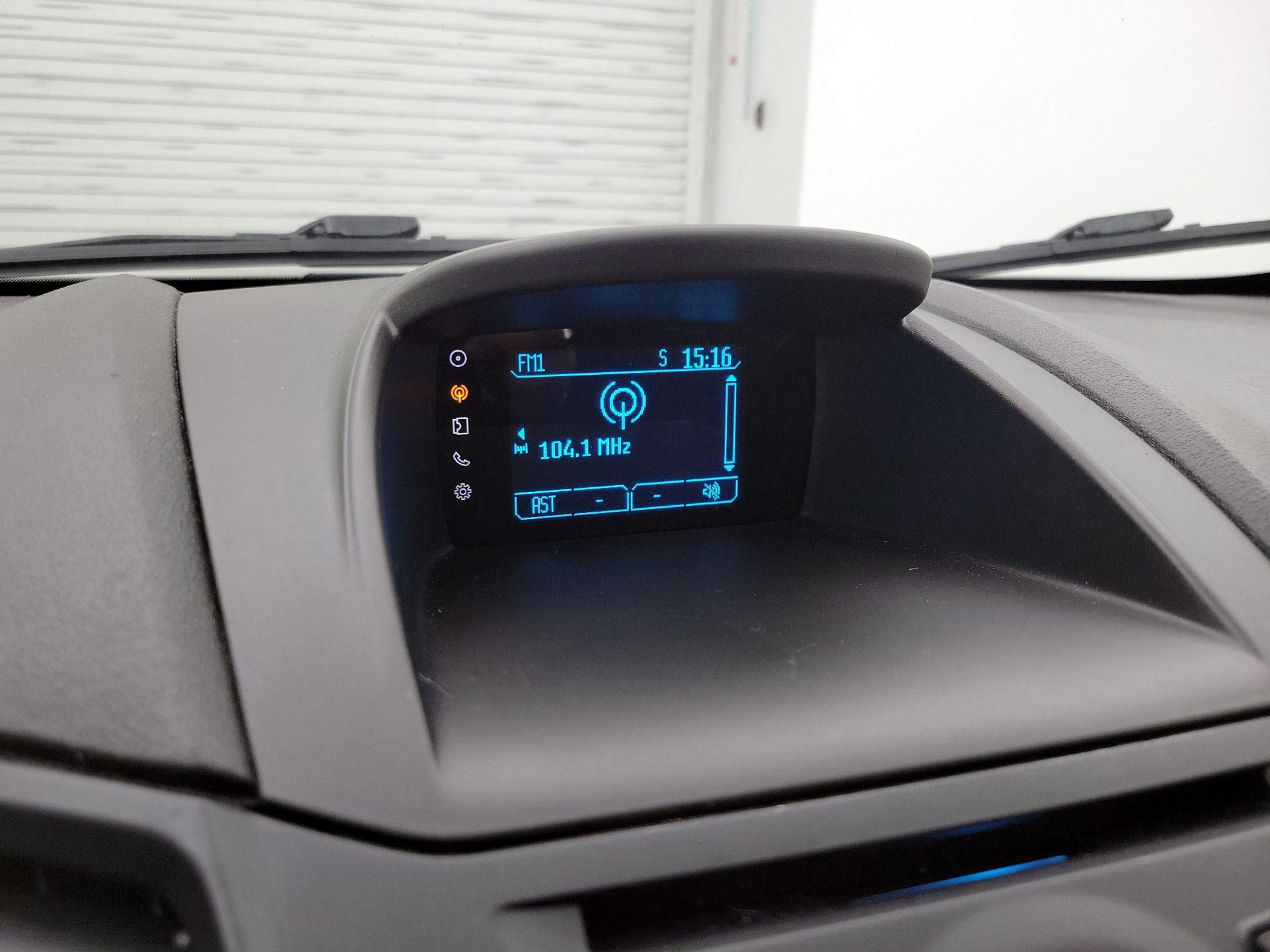 Thumbnail: 2016 Ford Fiesta - 14