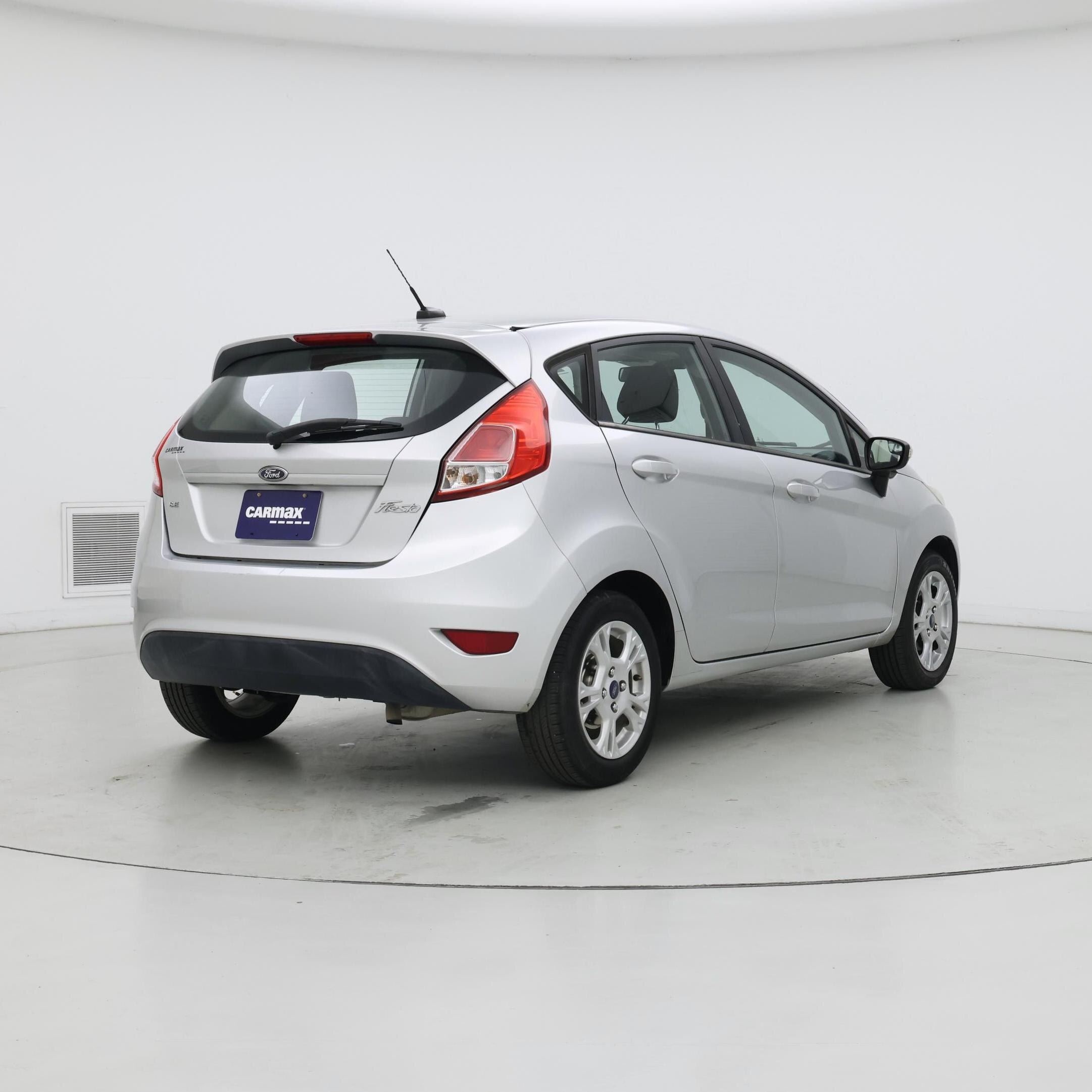 Thumbnail: 2016 Ford Fiesta - 8