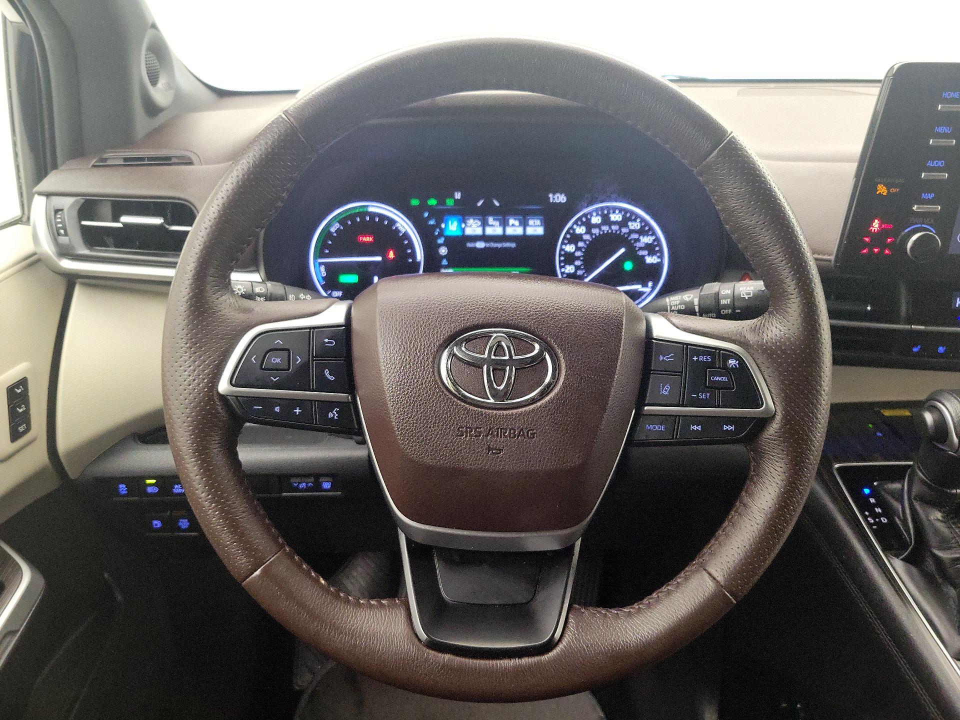 Thumbnail: 2021 Toyota Sienna - 10