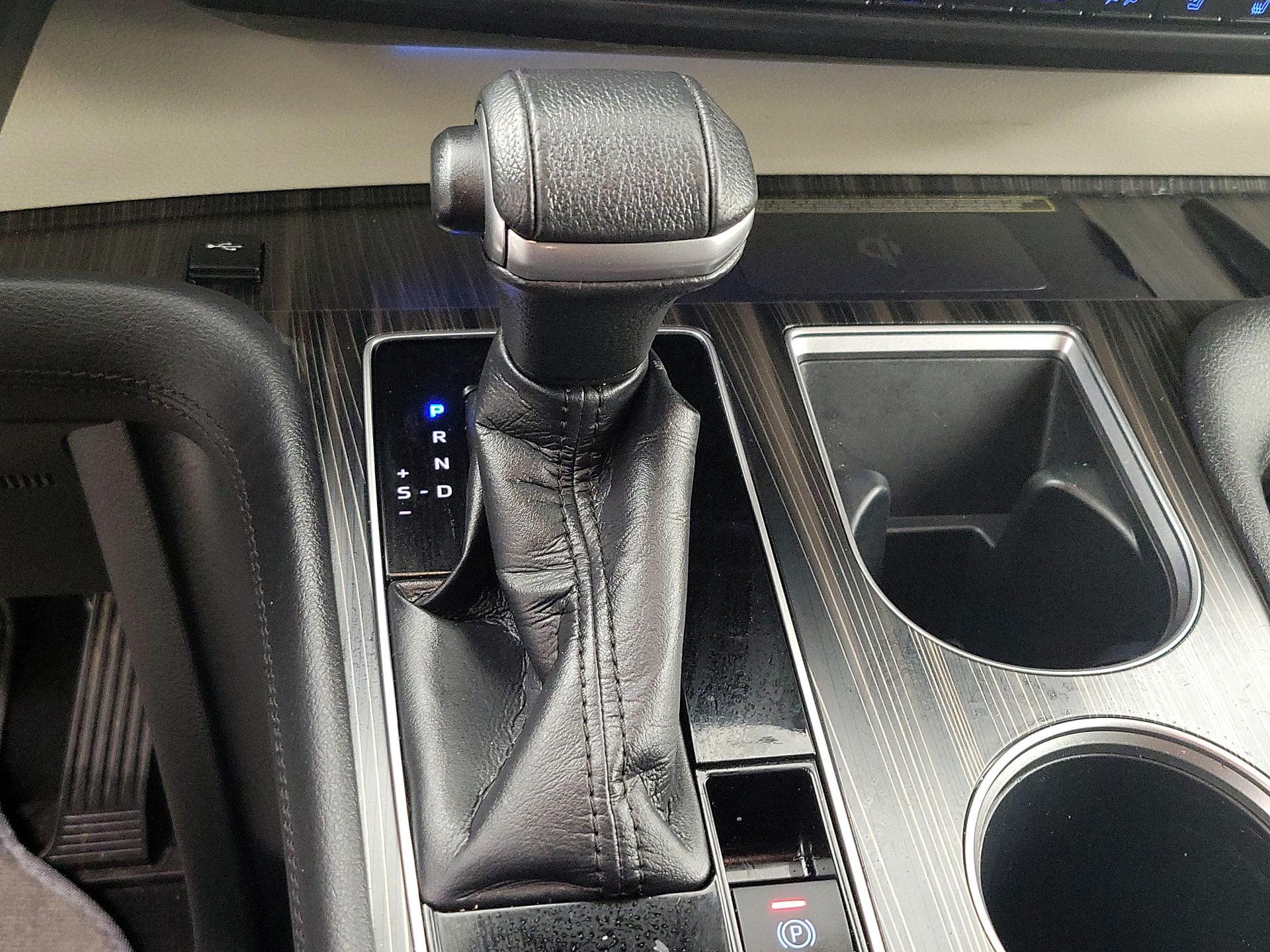 Thumbnail: 2021 Toyota Sienna - 18