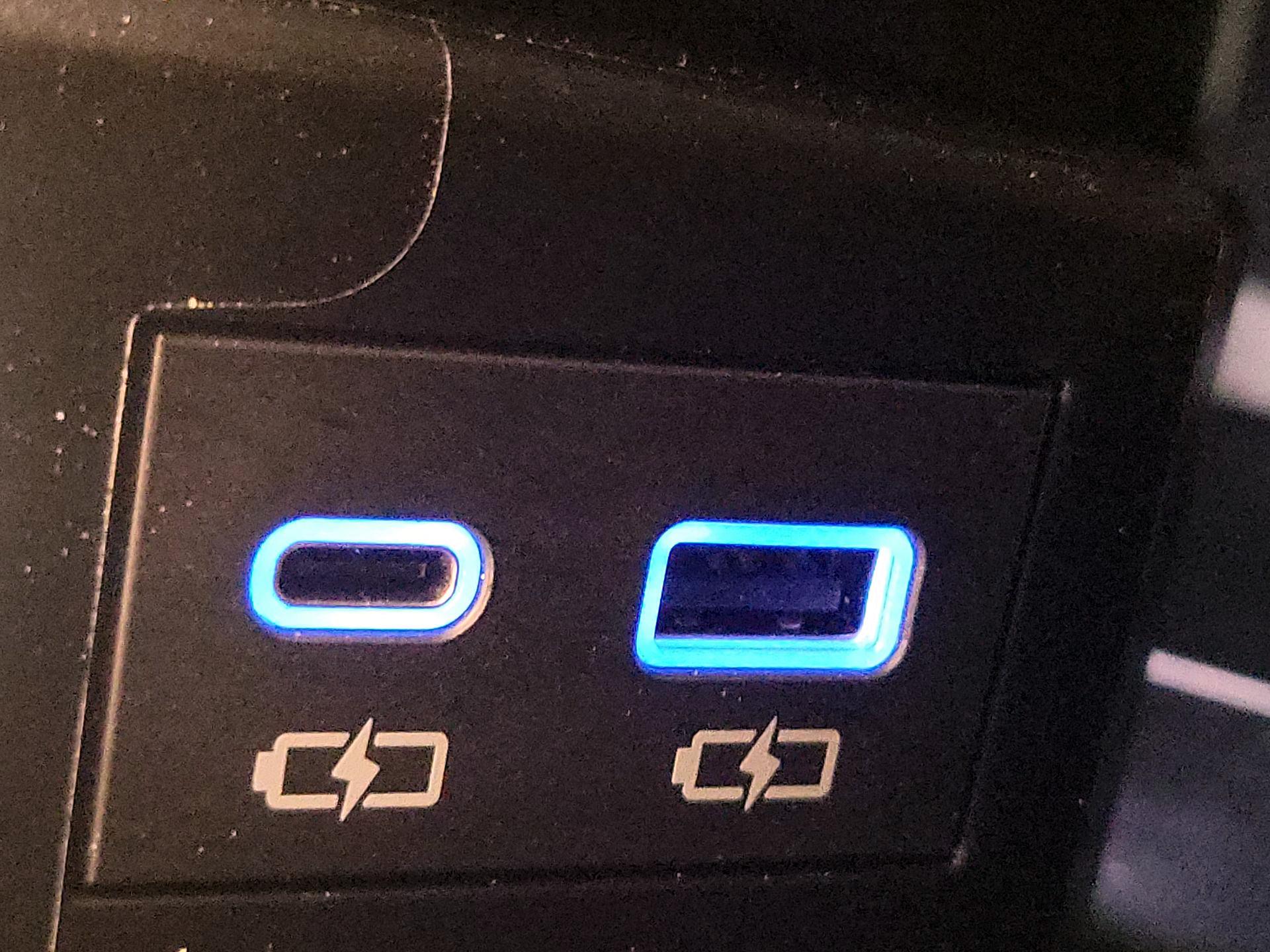 Thumbnail: 2021 Toyota Sienna - 19