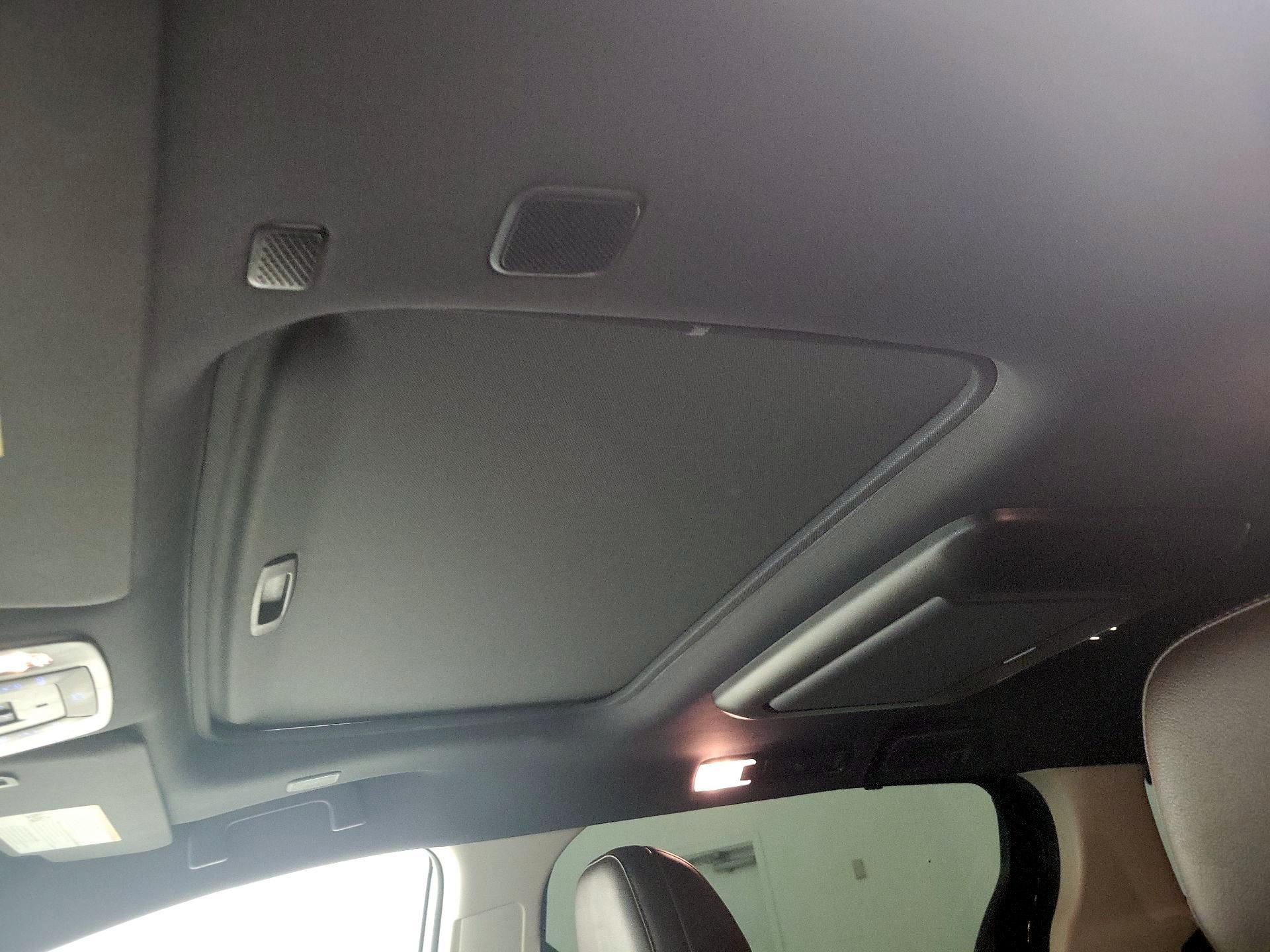 Thumbnail: 2021 Toyota Sienna - 20