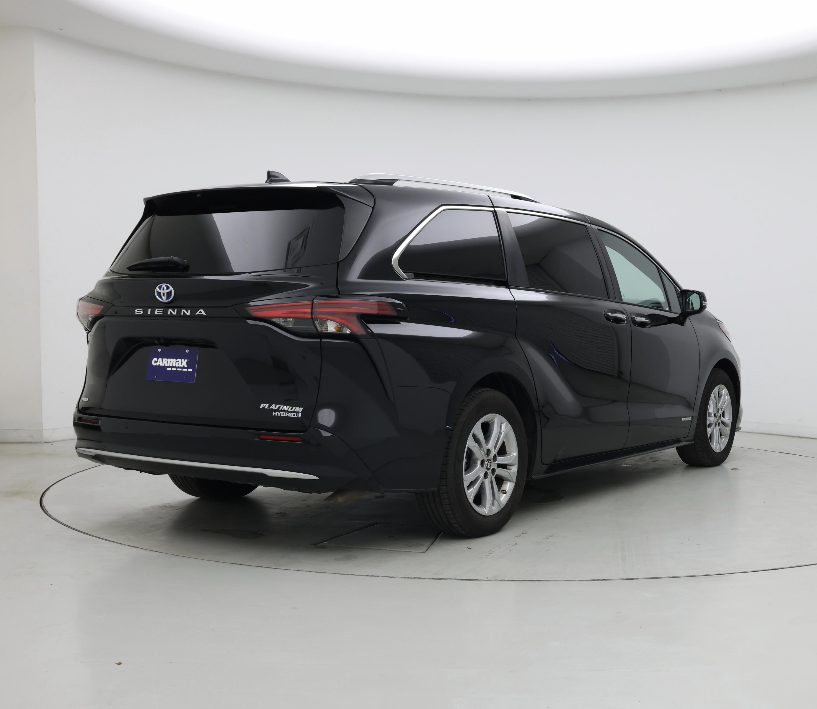 Thumbnail: 2021 Toyota Sienna - 8