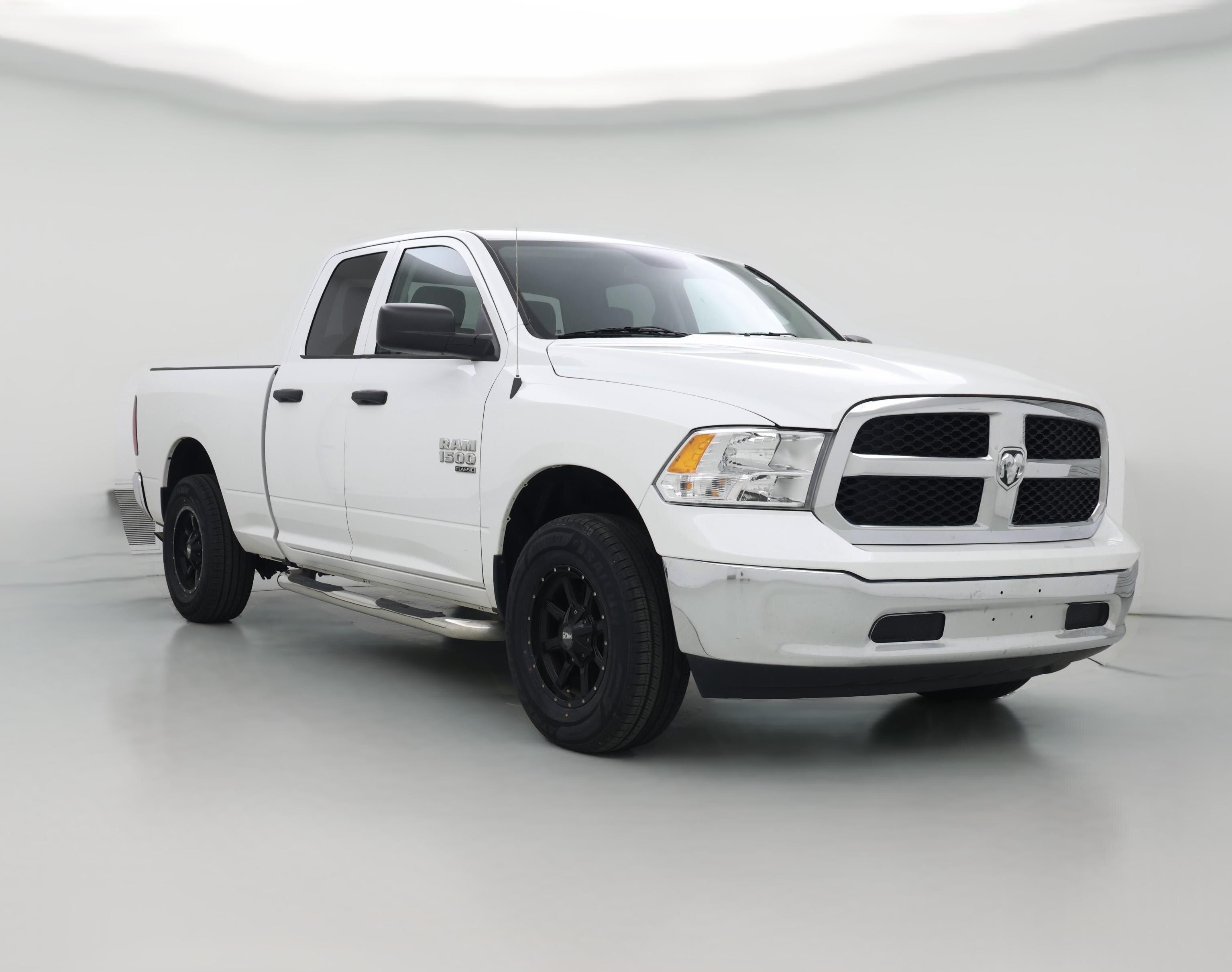 Thumbnail: 2020 RAM 1500 Classic - 1