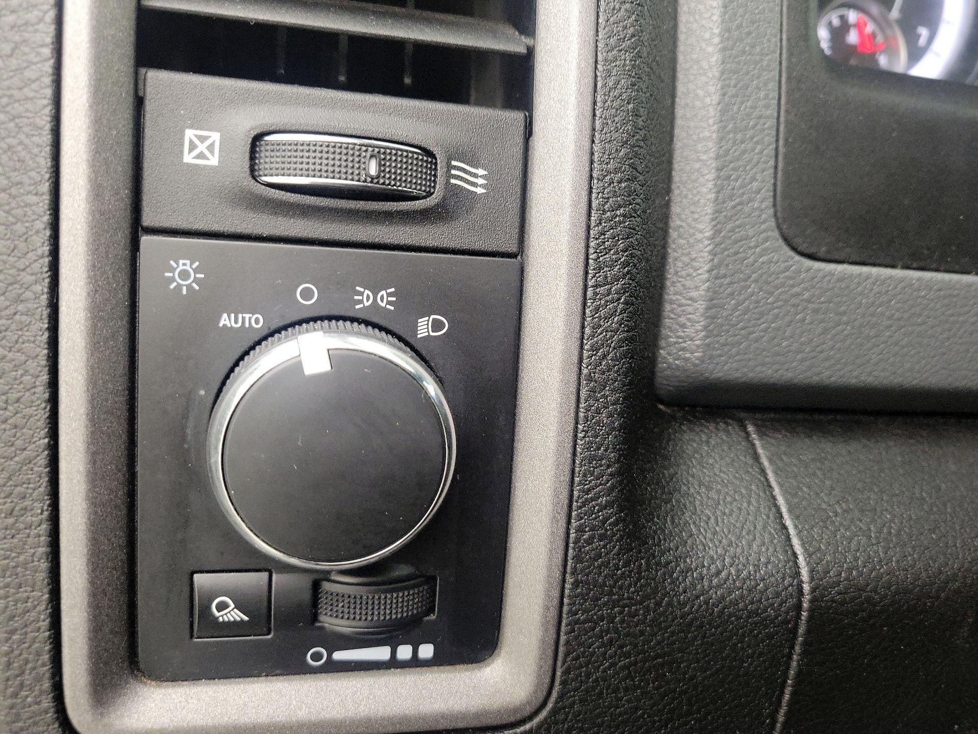 Thumbnail: 2020 RAM 1500 Classic - 13