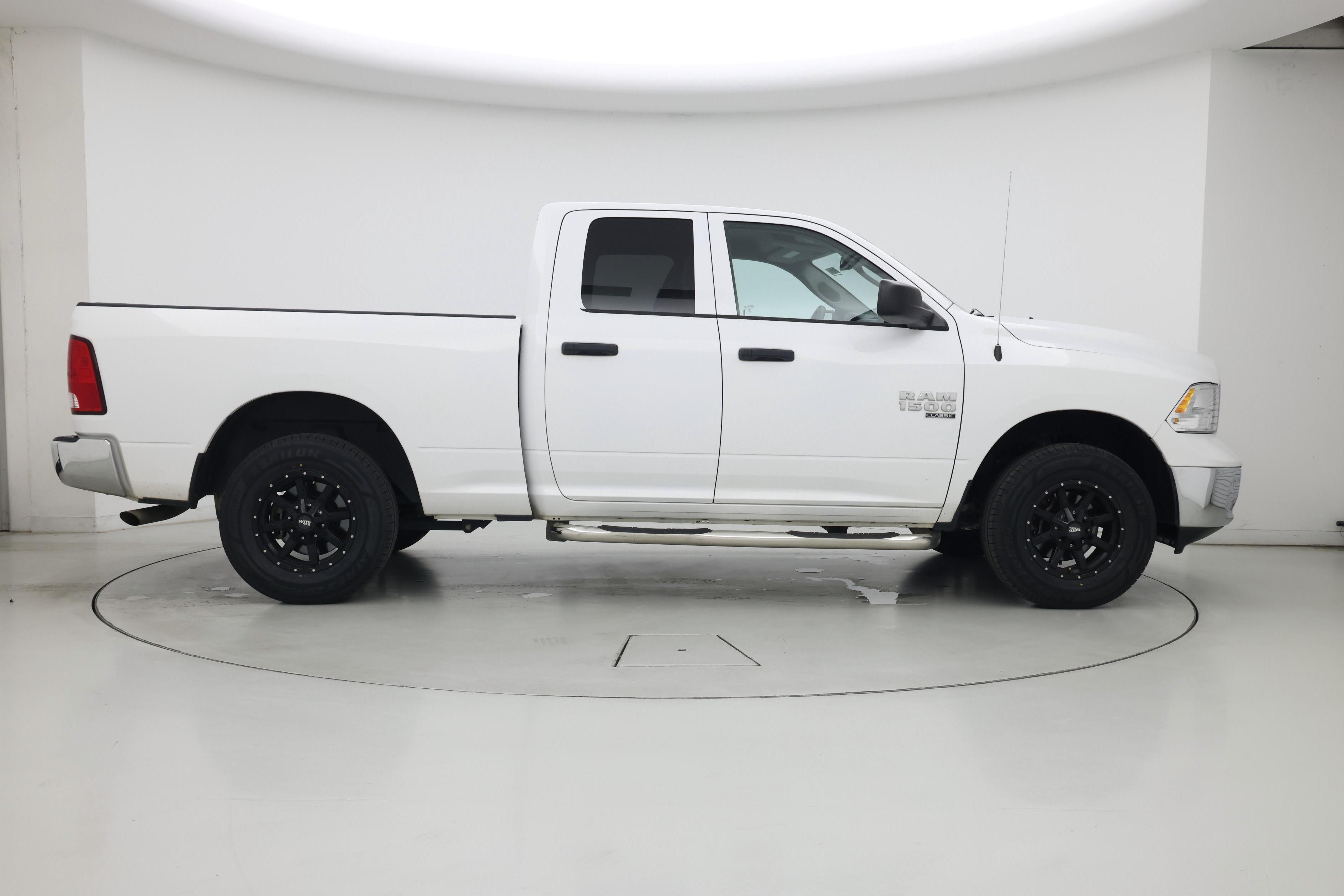 Thumbnail: 2020 RAM 1500 Classic - 7