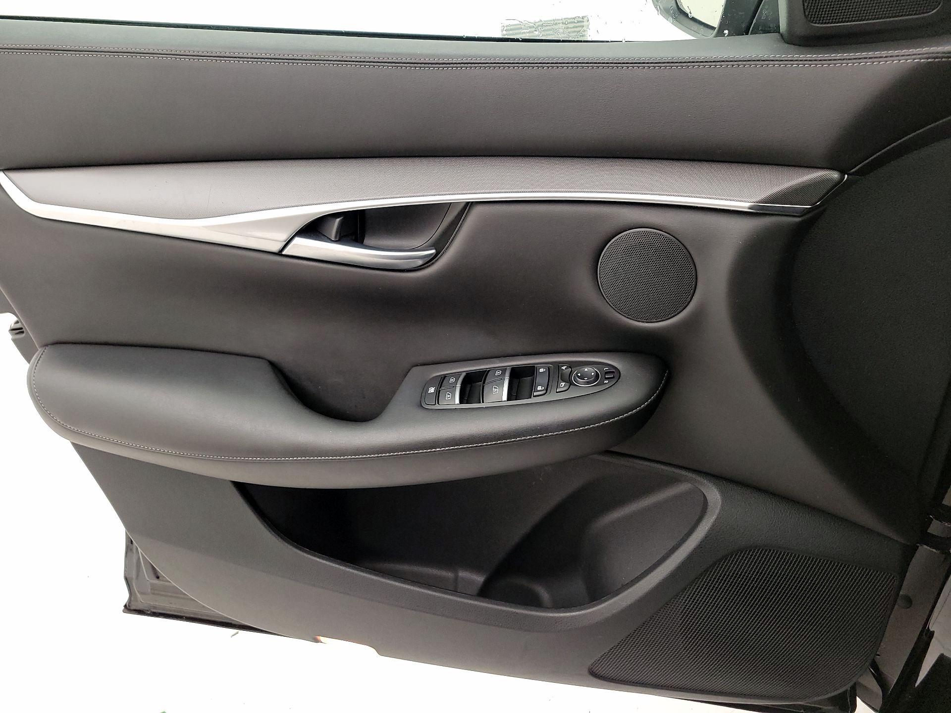 Thumbnail: 2022 INFINITI QX50 - 12