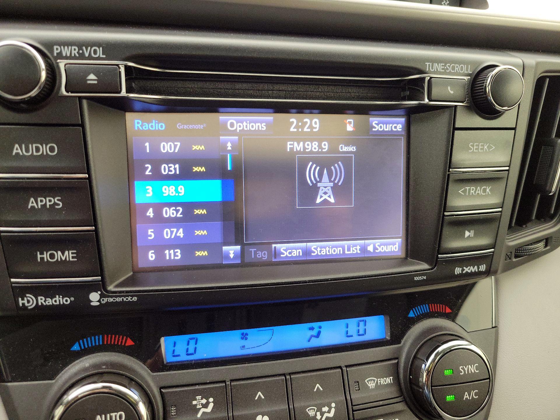 Thumbnail: 2017 Toyota RAV4 - 15