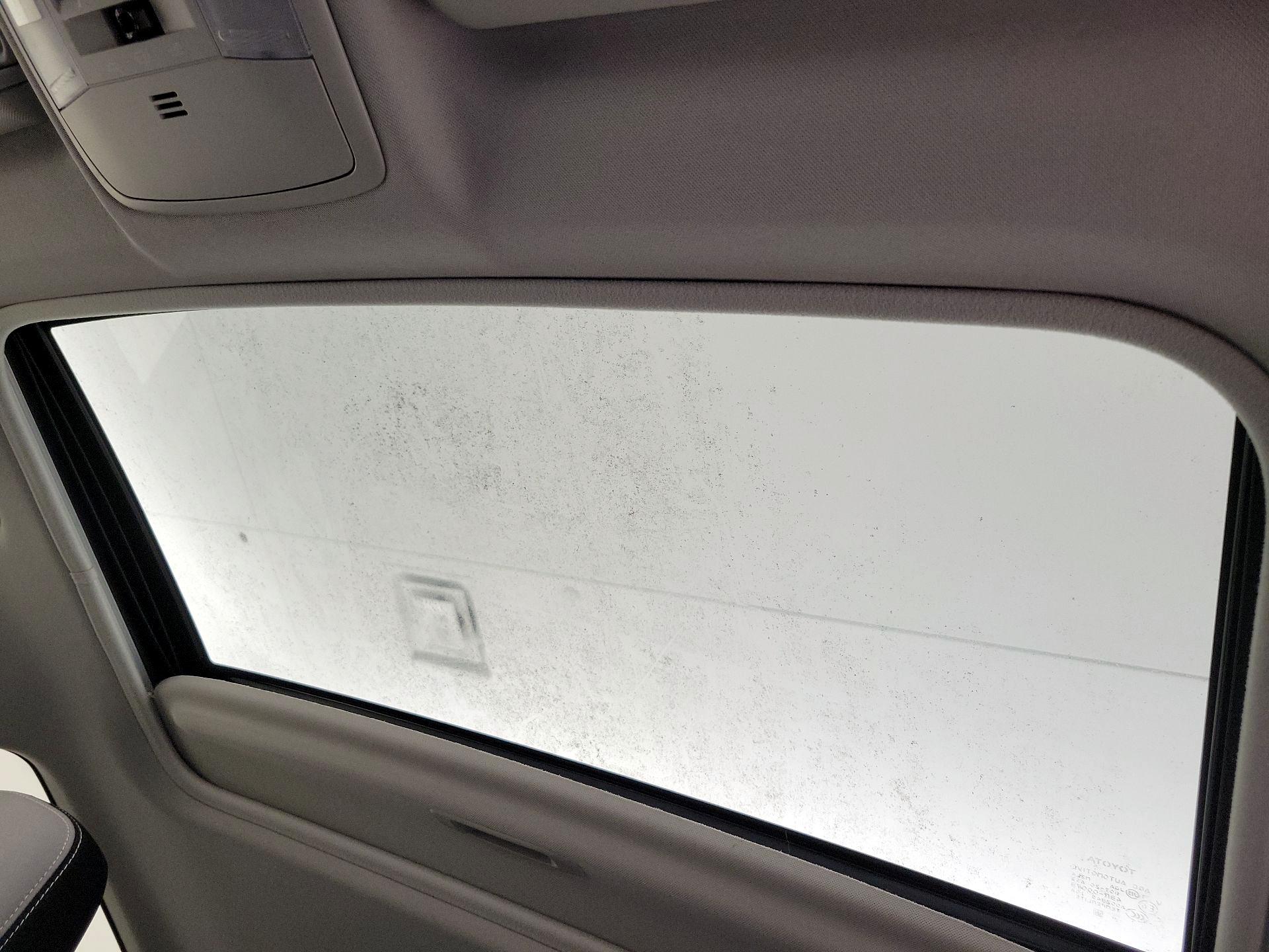 Thumbnail: 2017 Toyota RAV4 - 19