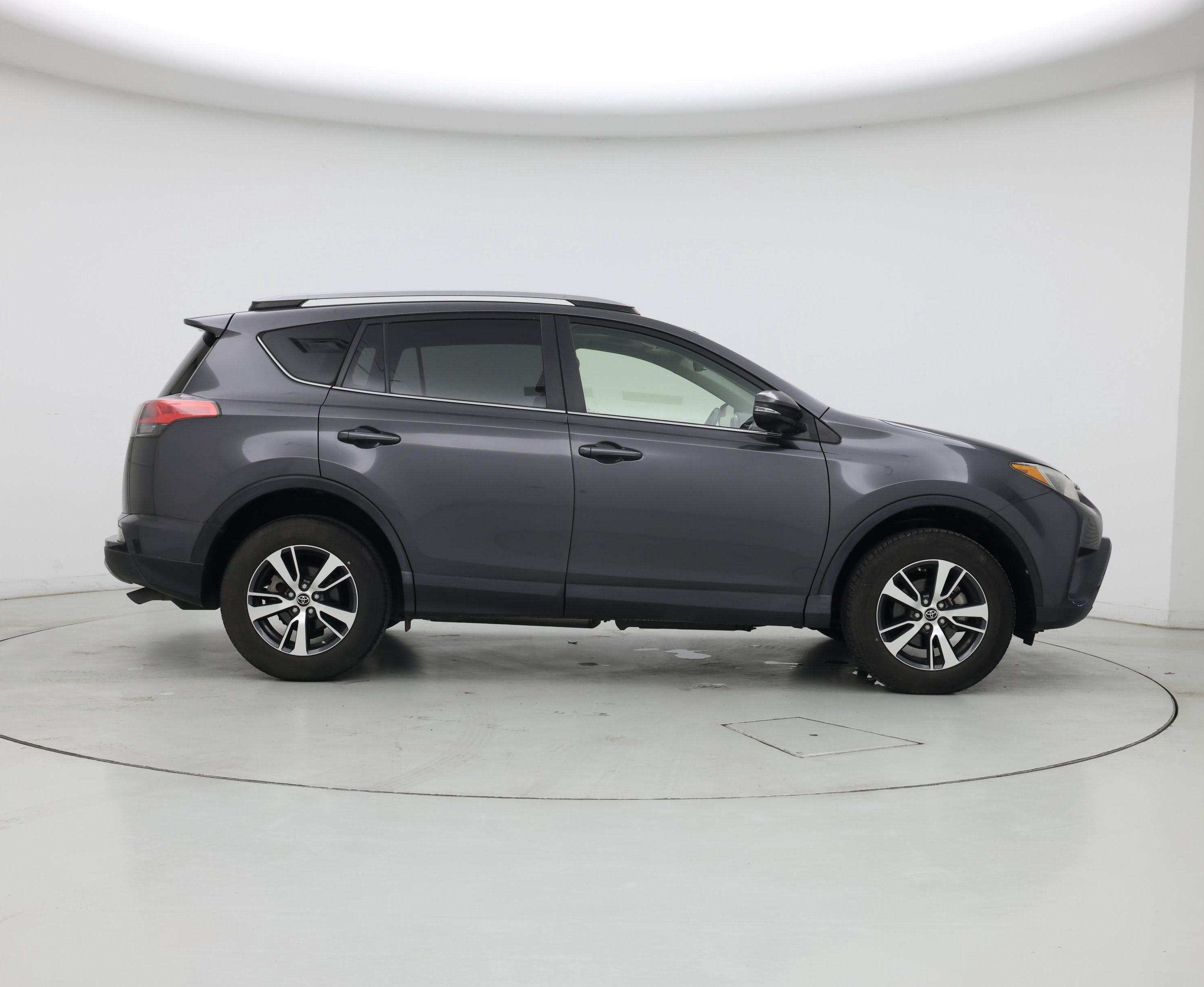 Thumbnail: 2017 Toyota RAV4 - 7