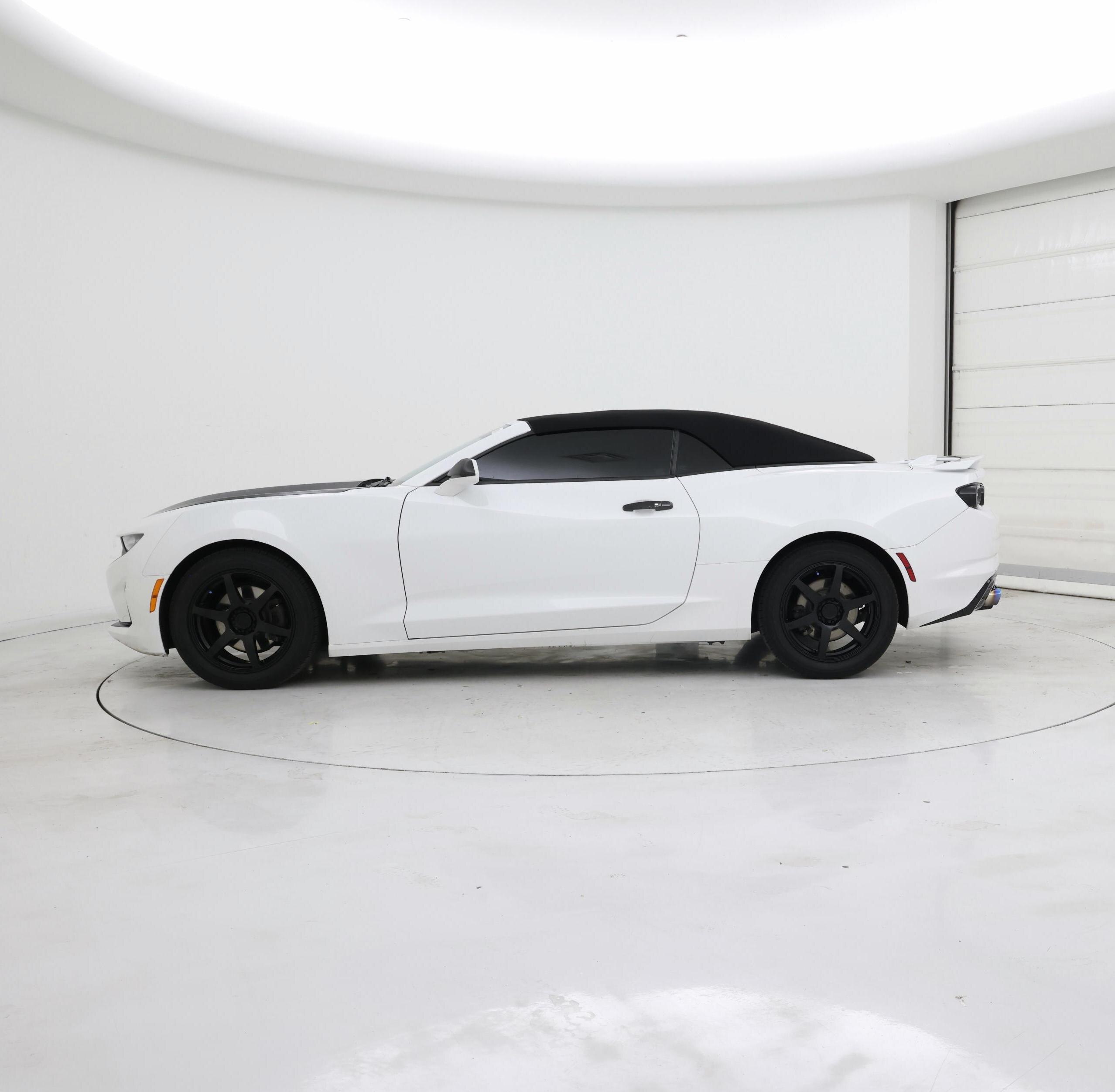 Thumbnail: 2021 Chevrolet Camaro - 3