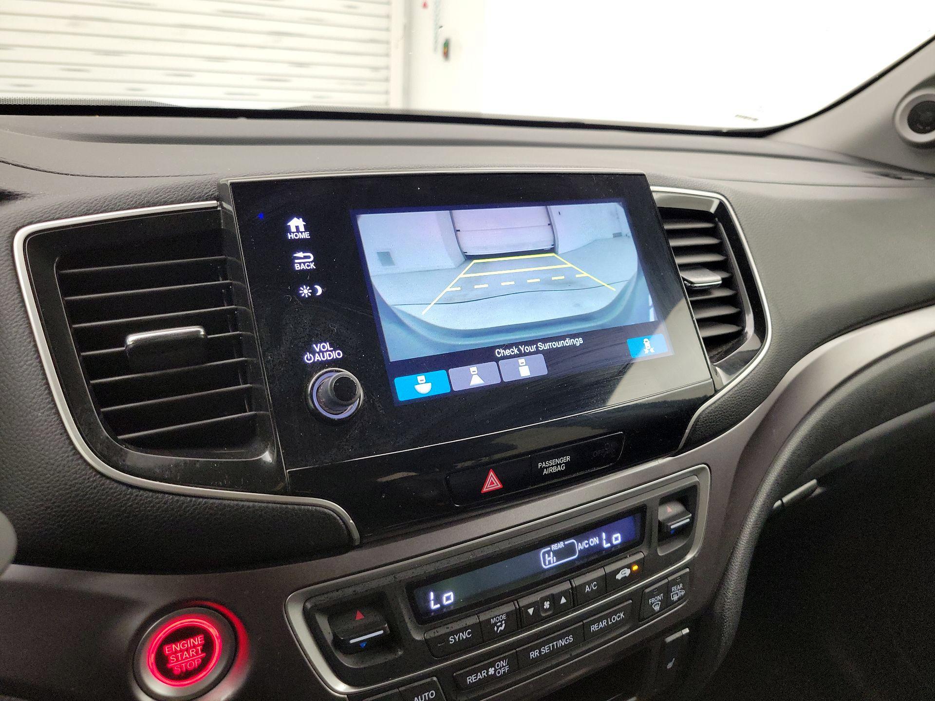 Thumbnail: 2019 Honda Pilot - 14