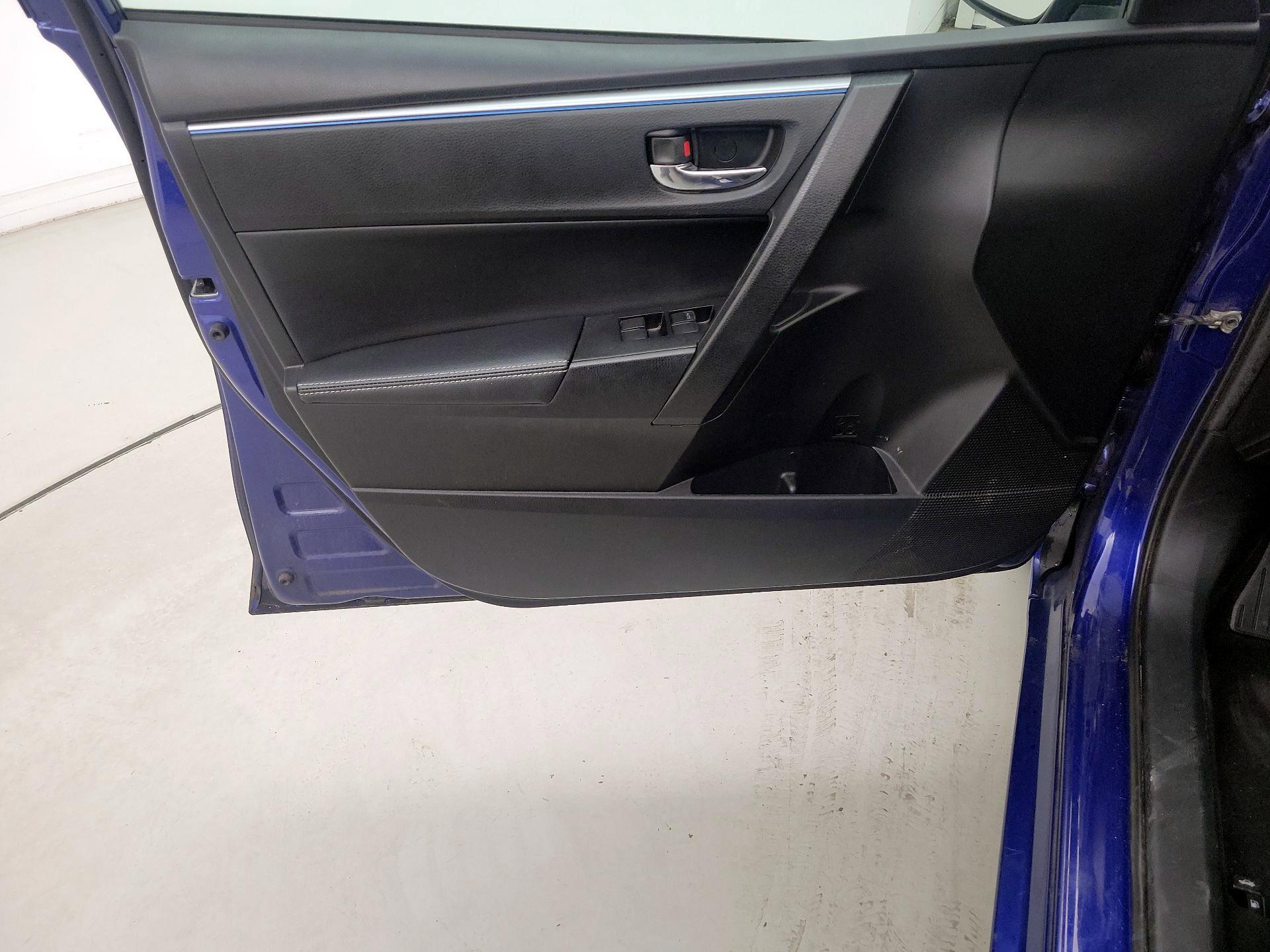 Thumbnail: 2016 Toyota Corolla - 12