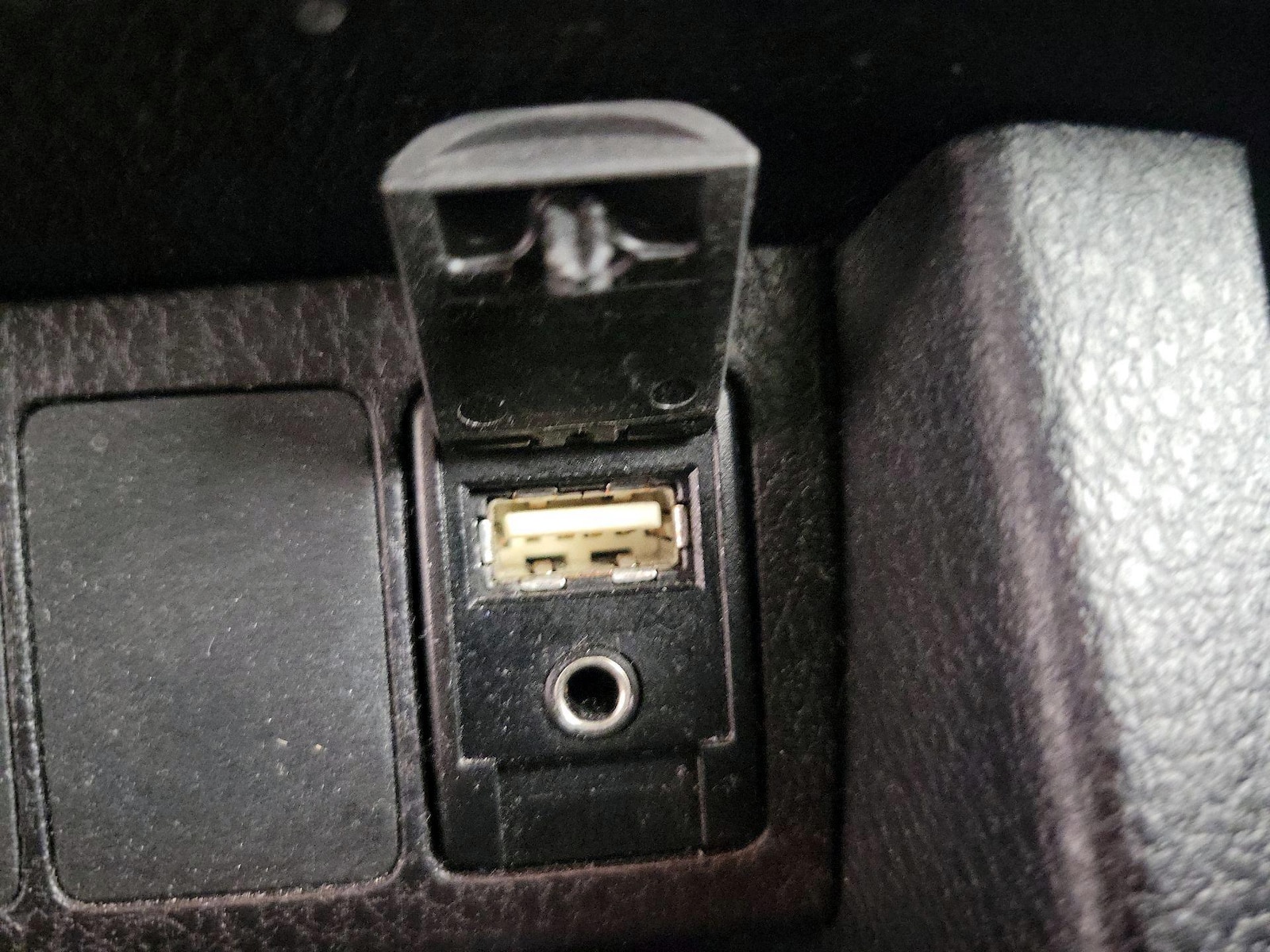 2016 Toyota Corolla S - Photo 19