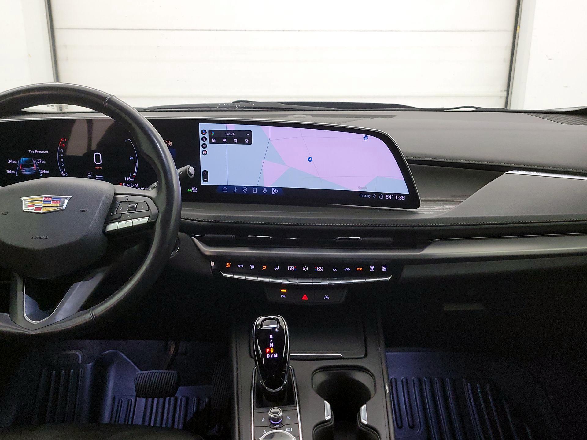 Thumbnail: 2024 Cadillac XT4 - 9