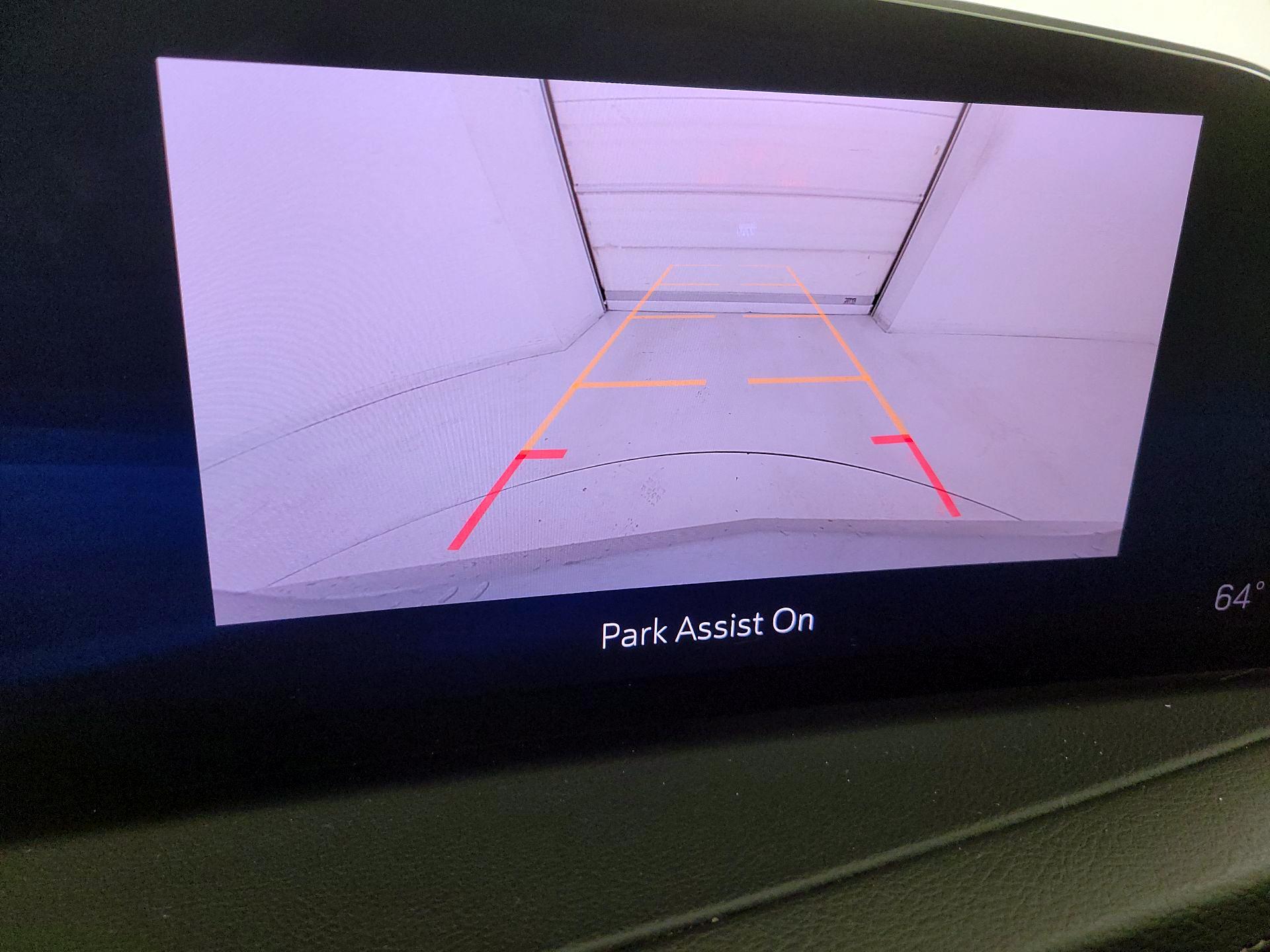 Thumbnail: 2024 Cadillac XT4 - 15