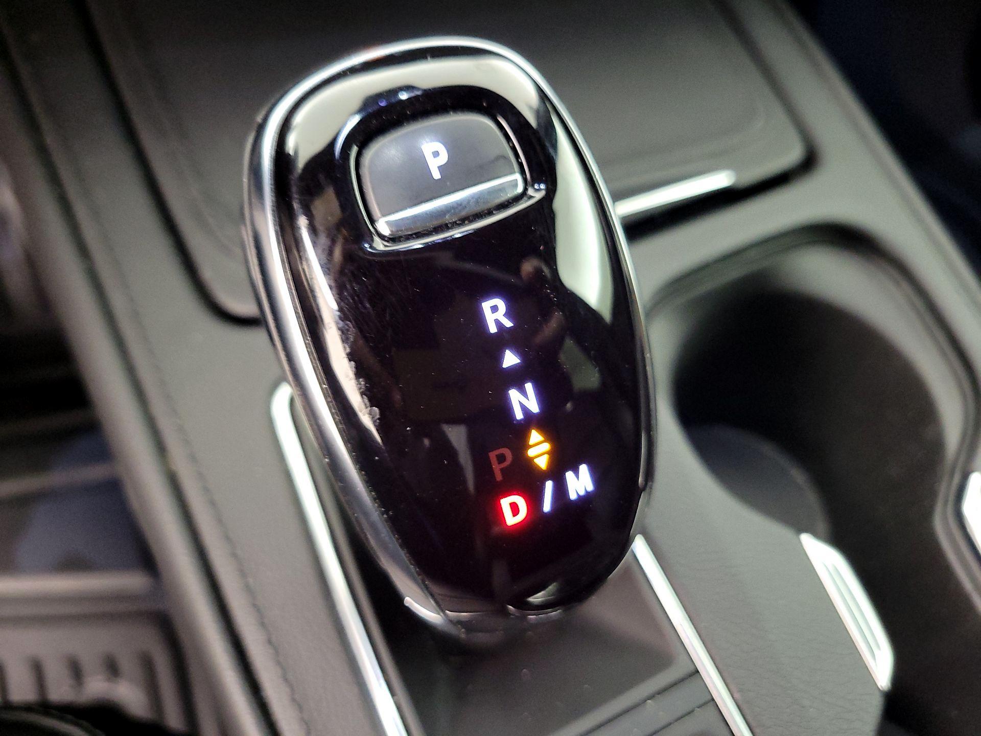 Thumbnail: 2024 Cadillac XT4 - 18