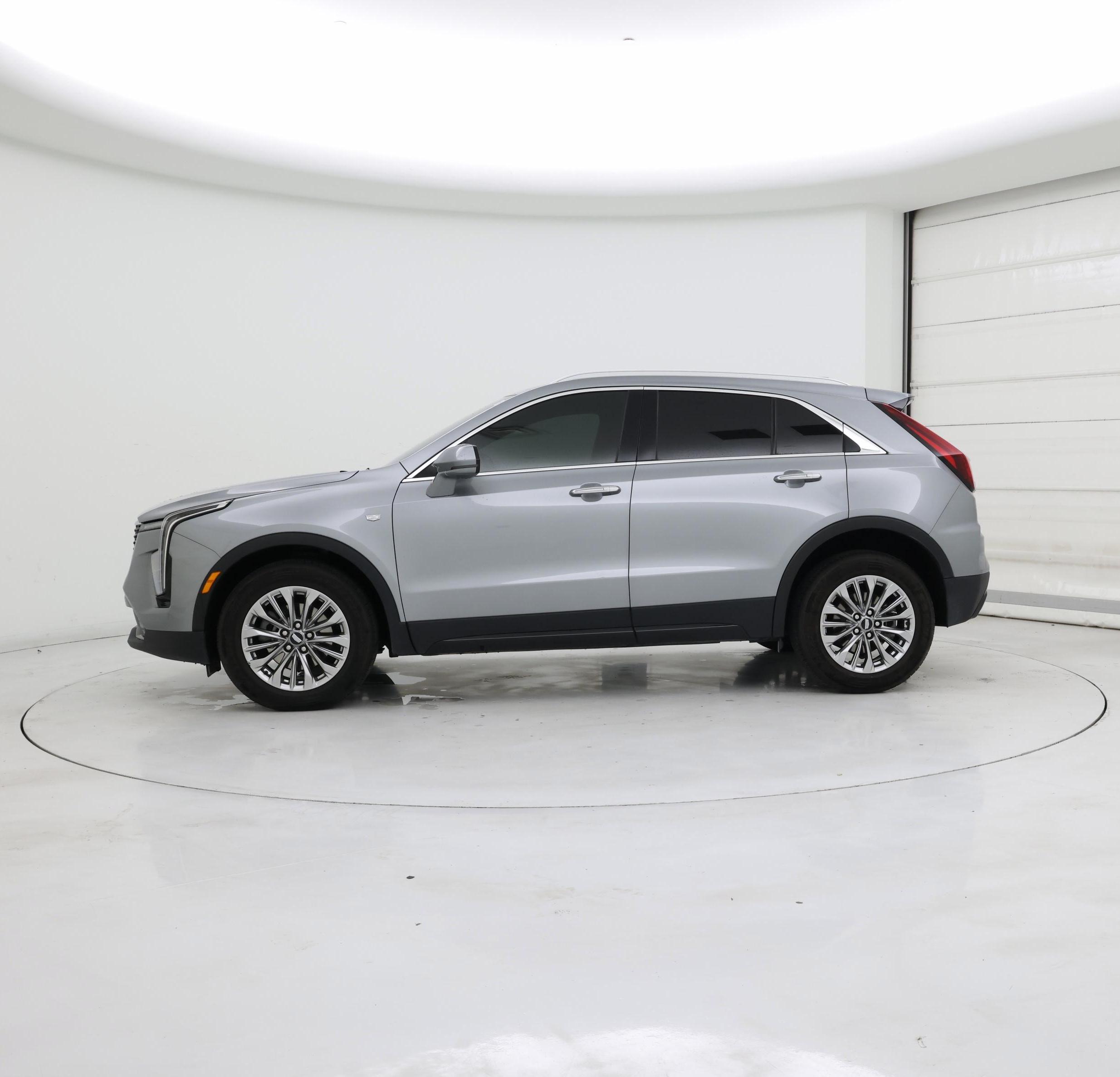 Thumbnail: 2024 Cadillac XT4 - 3