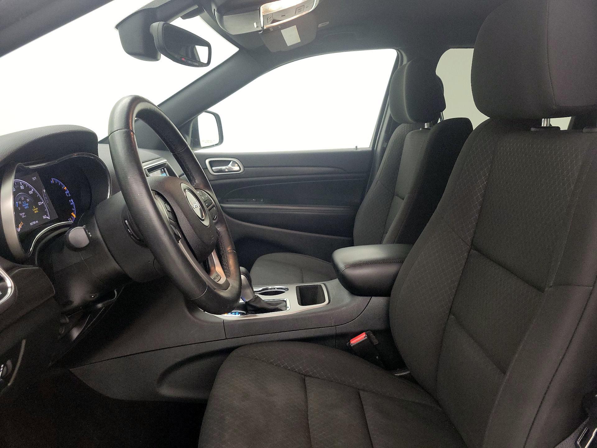 Thumbnail: 2018 Jeep Grand Cherokee - 11