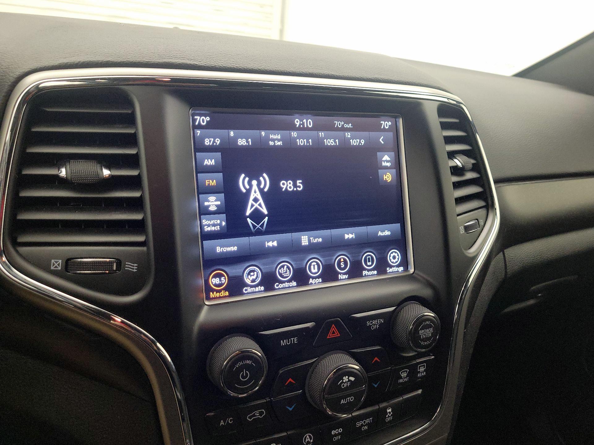 Thumbnail: 2018 Jeep Grand Cherokee - 16