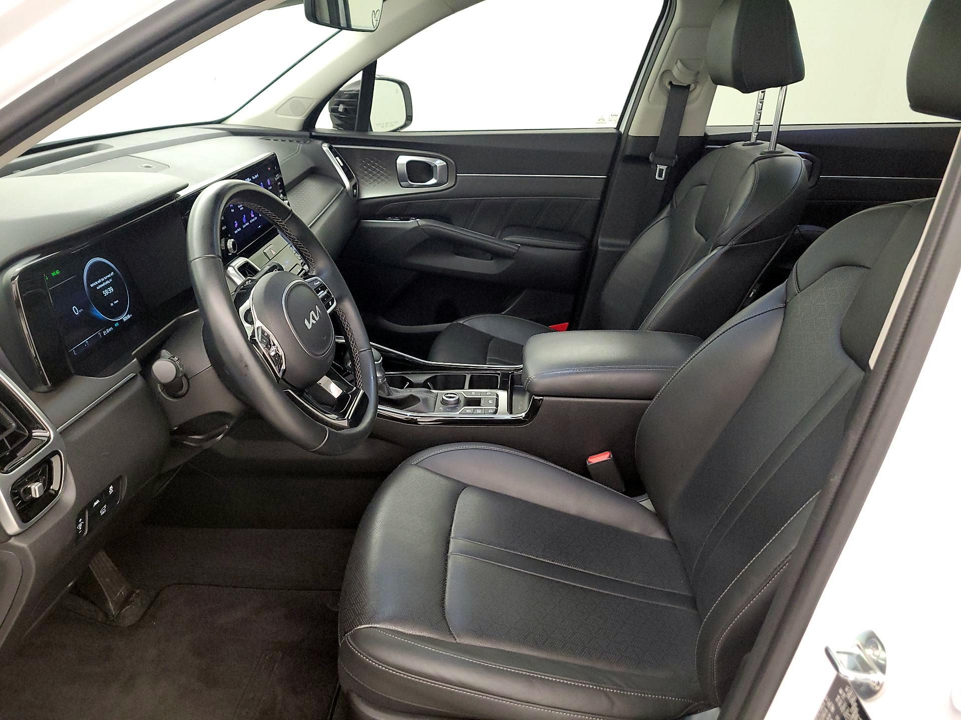 Thumbnail: 2023 Kia Sorento - 11