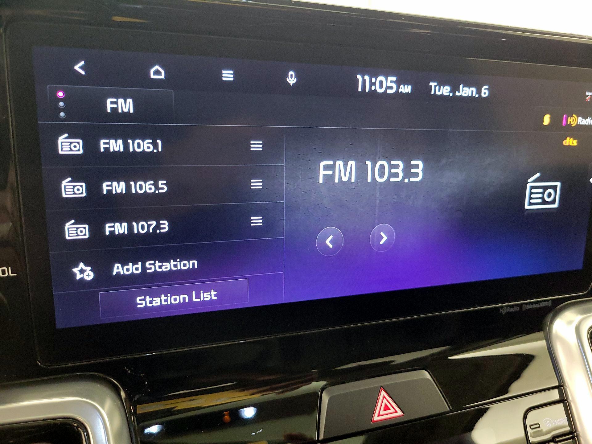 Thumbnail: 2023 Kia Sorento - 16