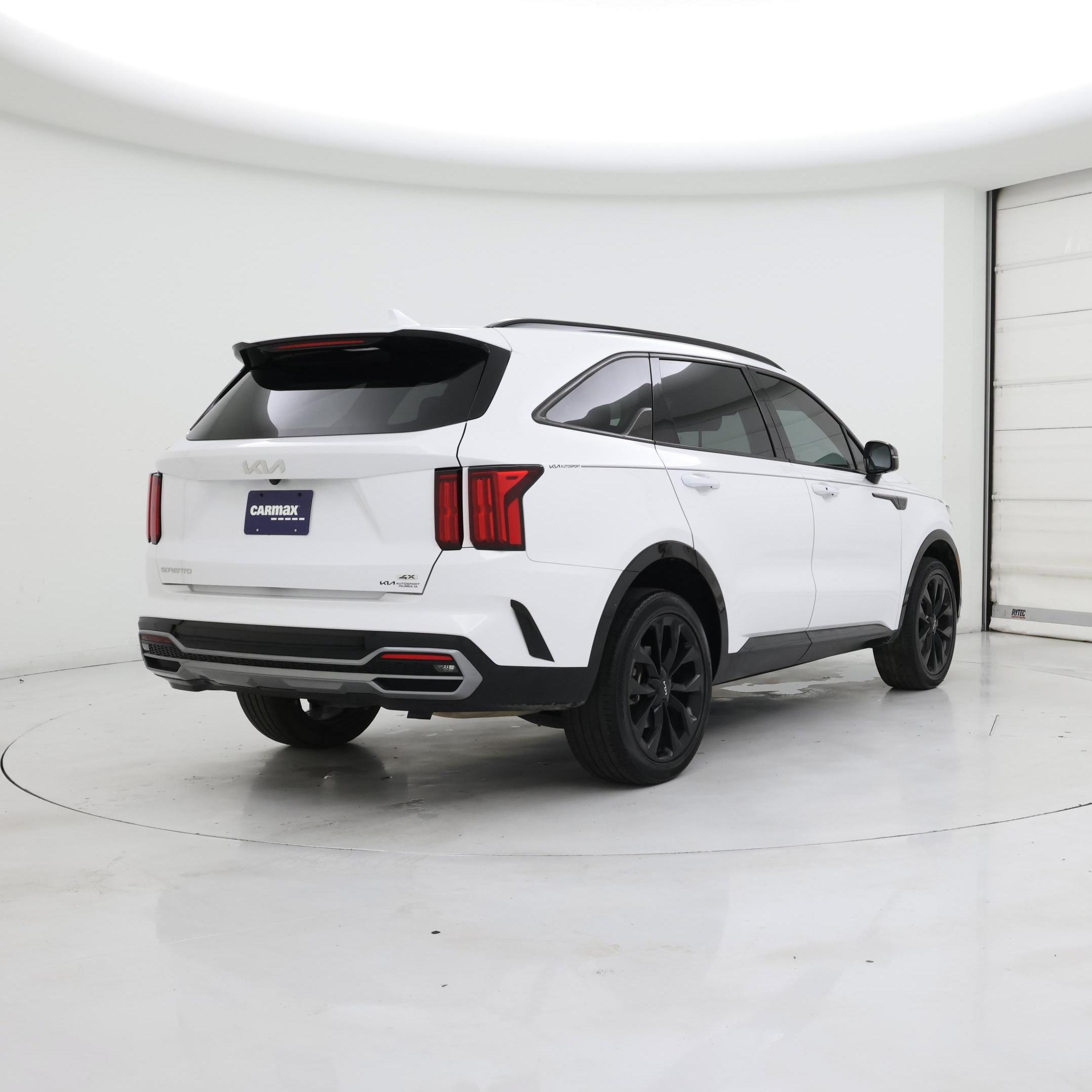 Thumbnail: 2023 Kia Sorento - 8