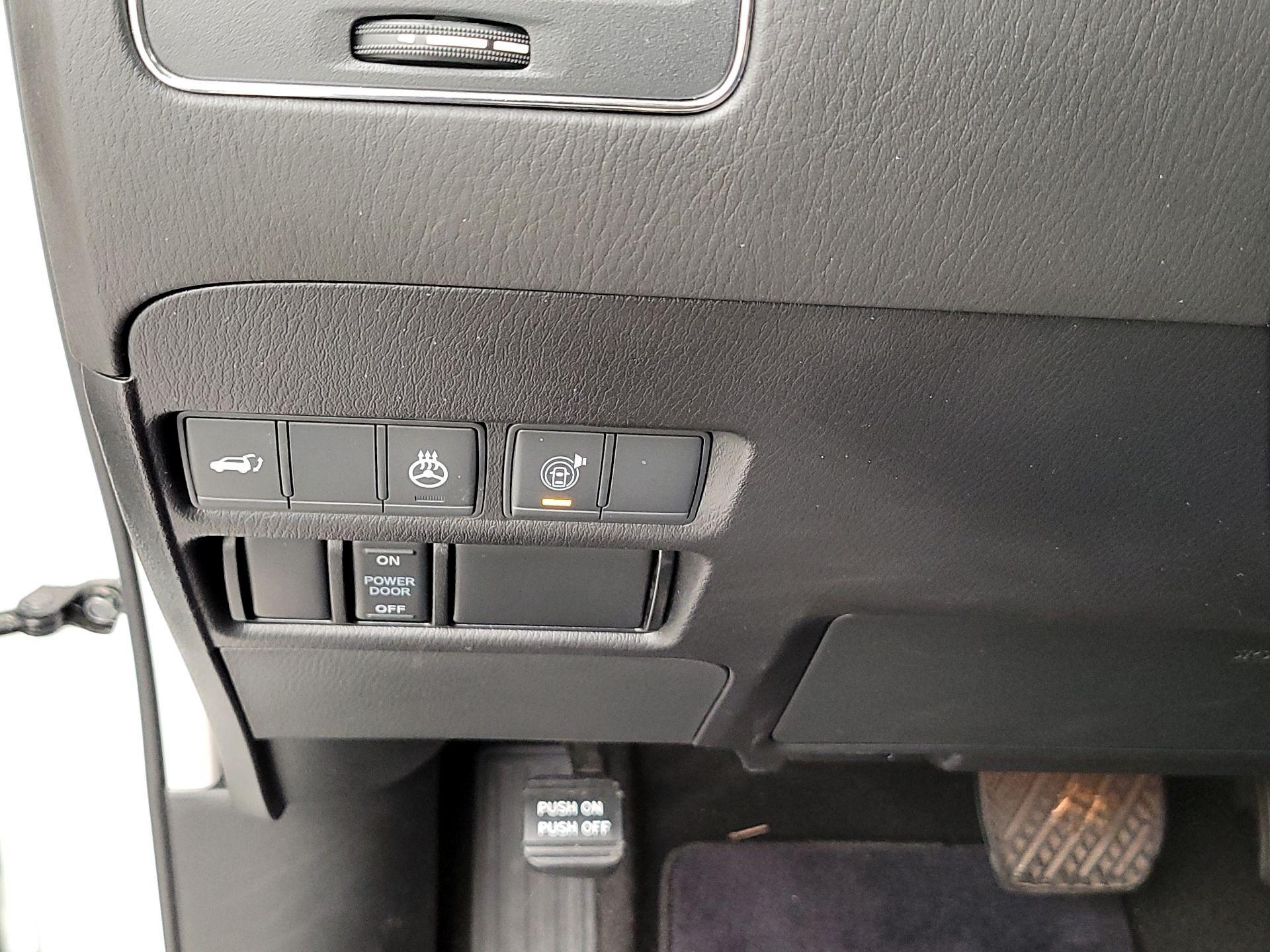 Thumbnail: 2021 Nissan Armada - 11