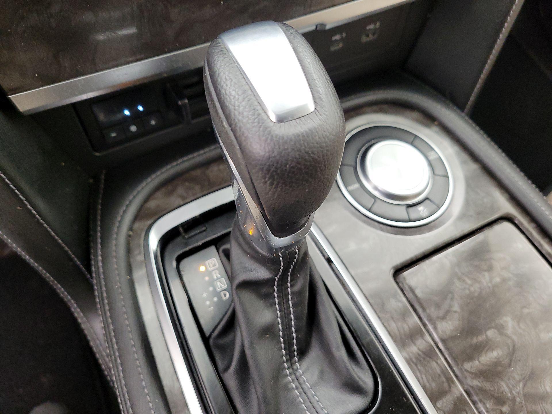 Thumbnail: 2021 Nissan Armada - 16