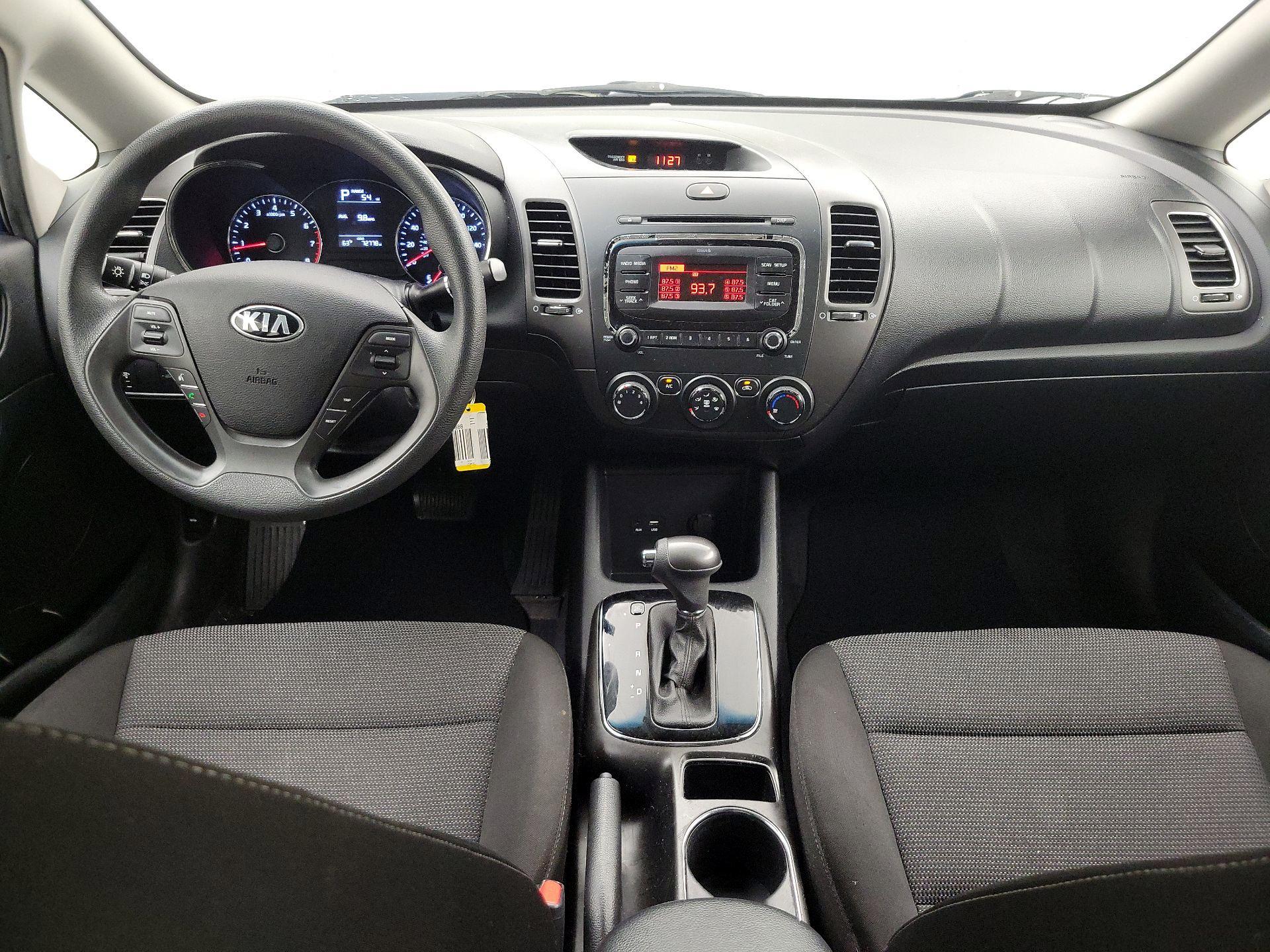 Thumbnail: 2017 Kia Forte - 9