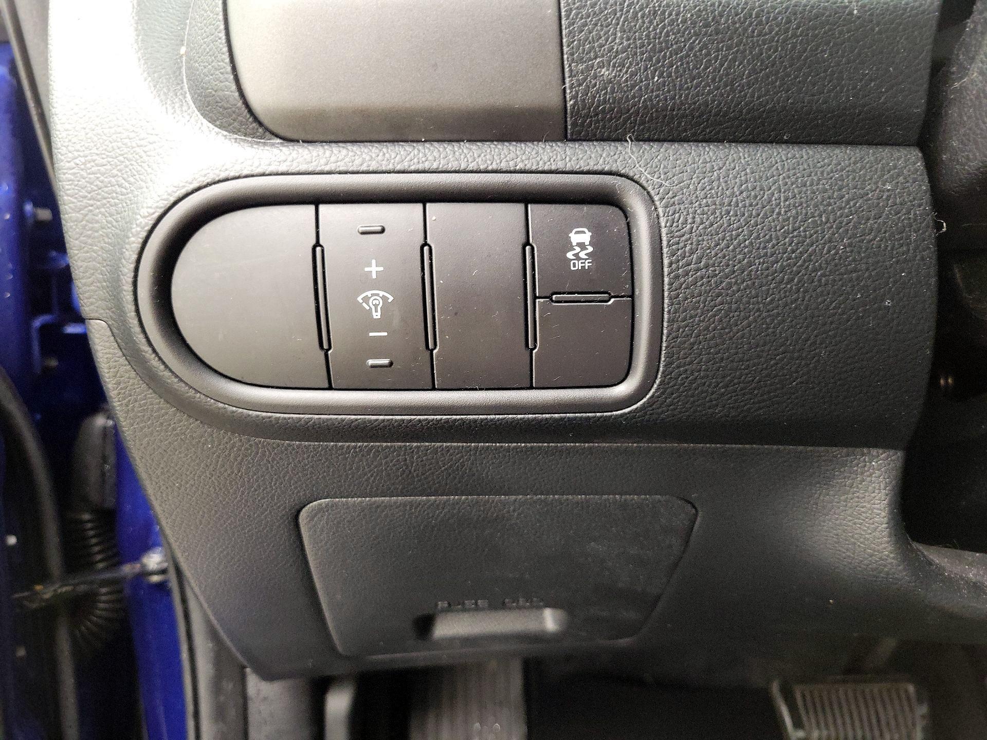 Thumbnail: 2017 Kia Forte - 13