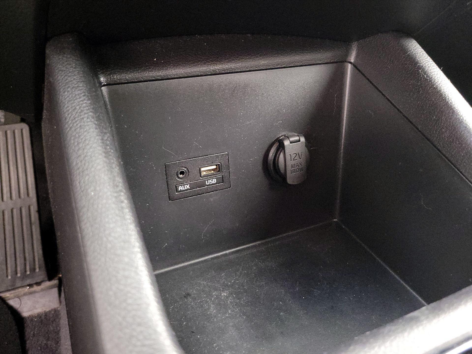 Thumbnail: 2017 Kia Forte - 17