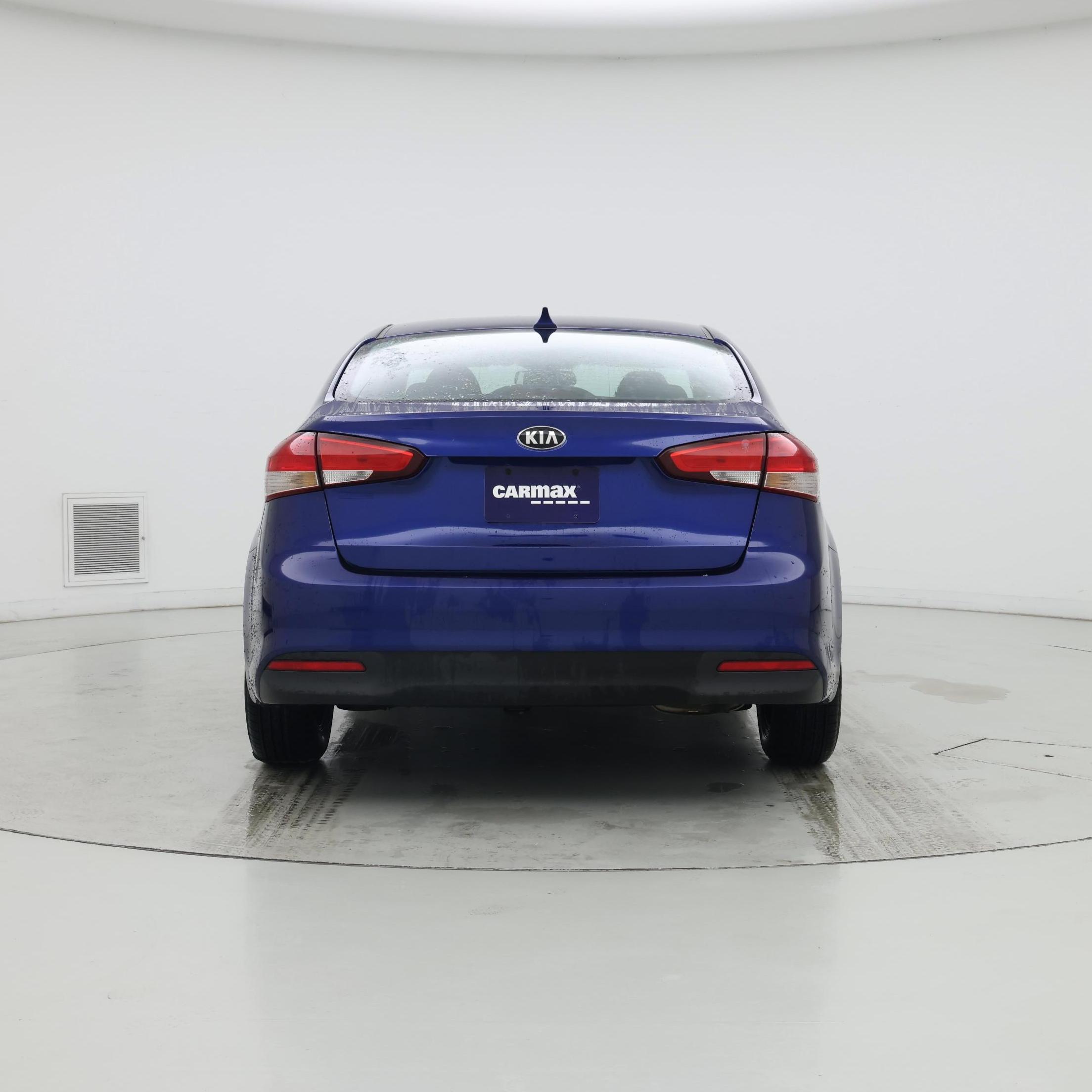 Thumbnail: 2017 Kia Forte - 6