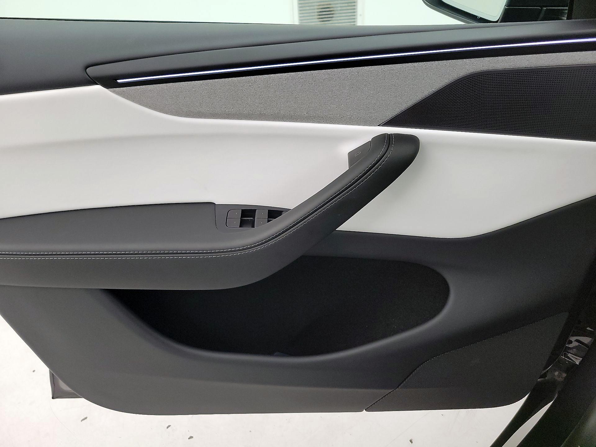 Thumbnail: 2026 Tesla Model Y - 12