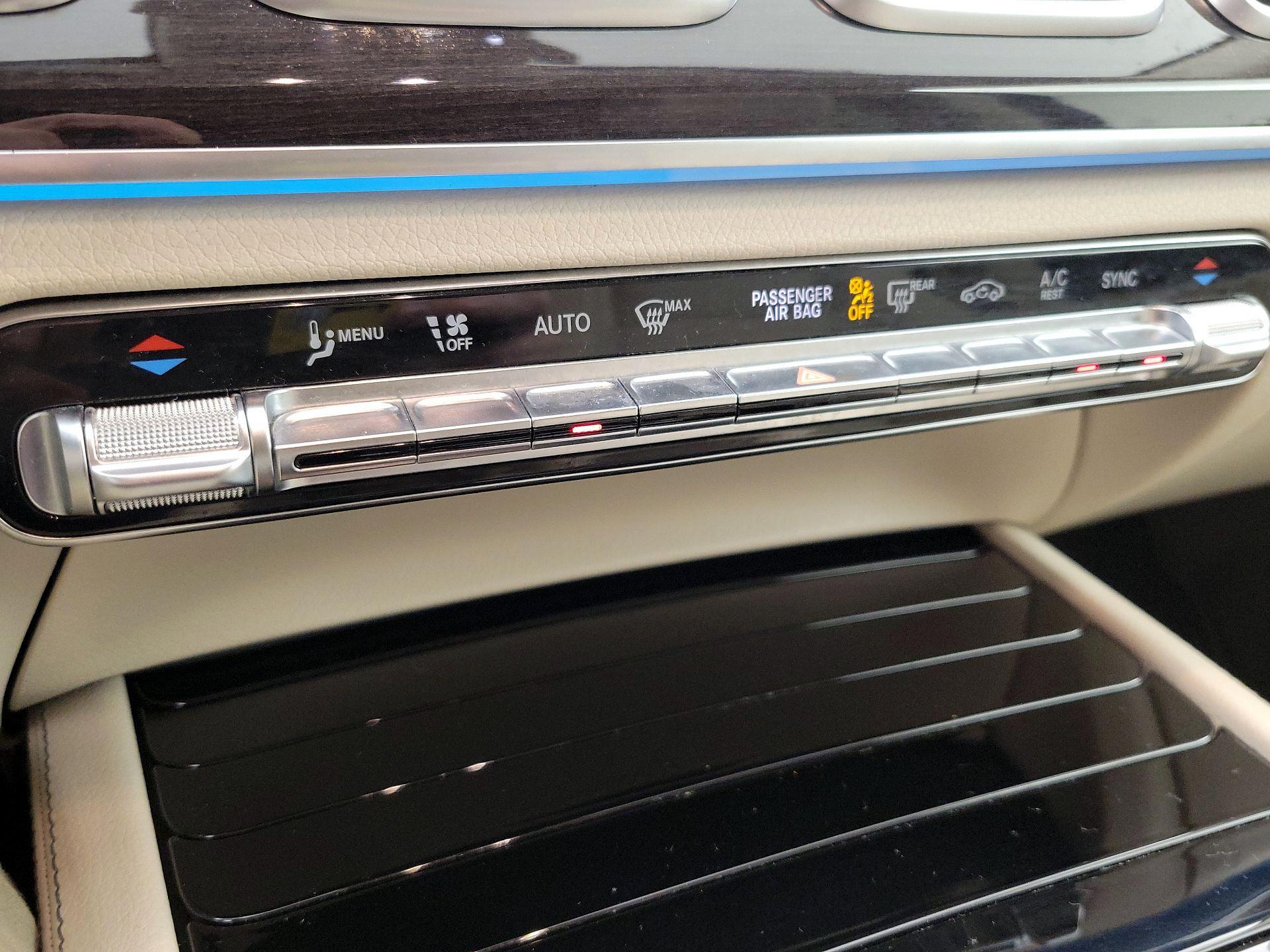 Thumbnail: 2020 Mercedes-Benz GLE - 17