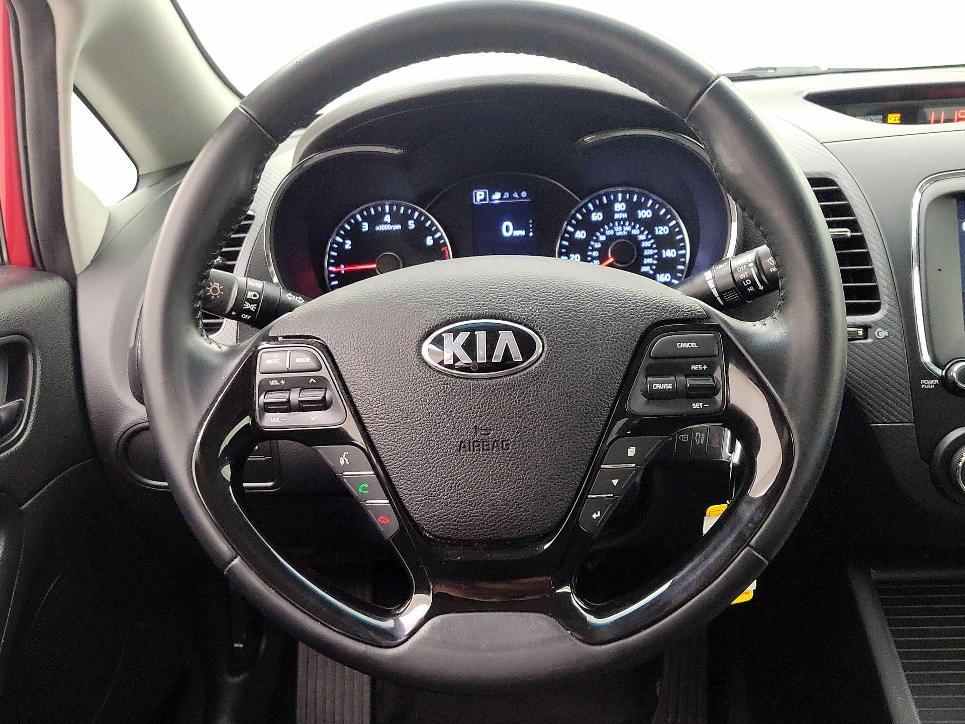 Thumbnail: 2017 Kia Forte - 10