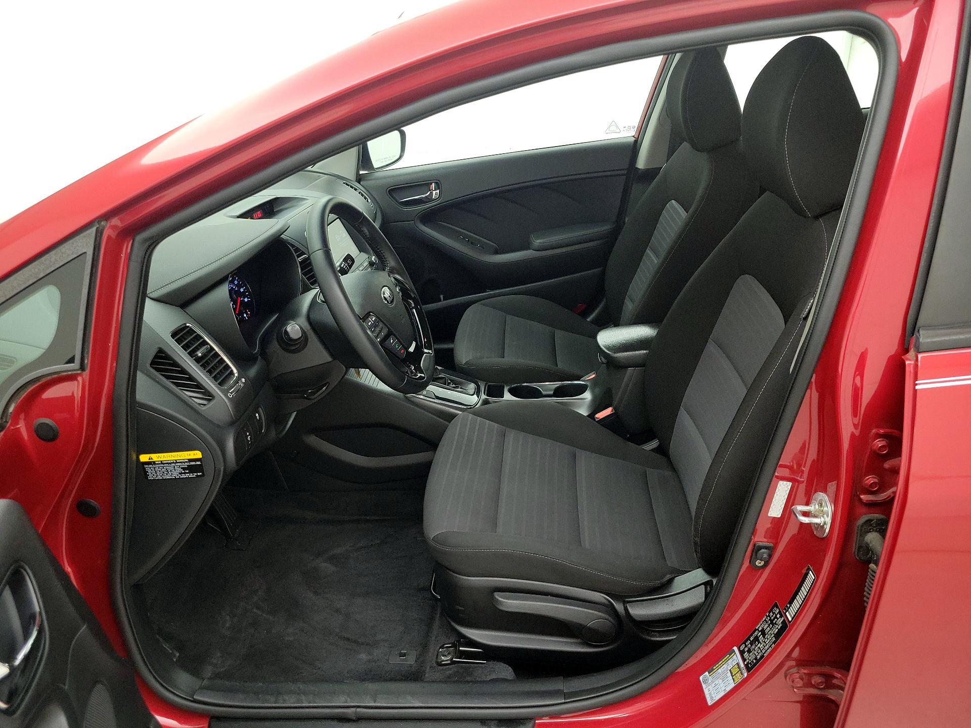 Thumbnail: 2017 Kia Forte - 11