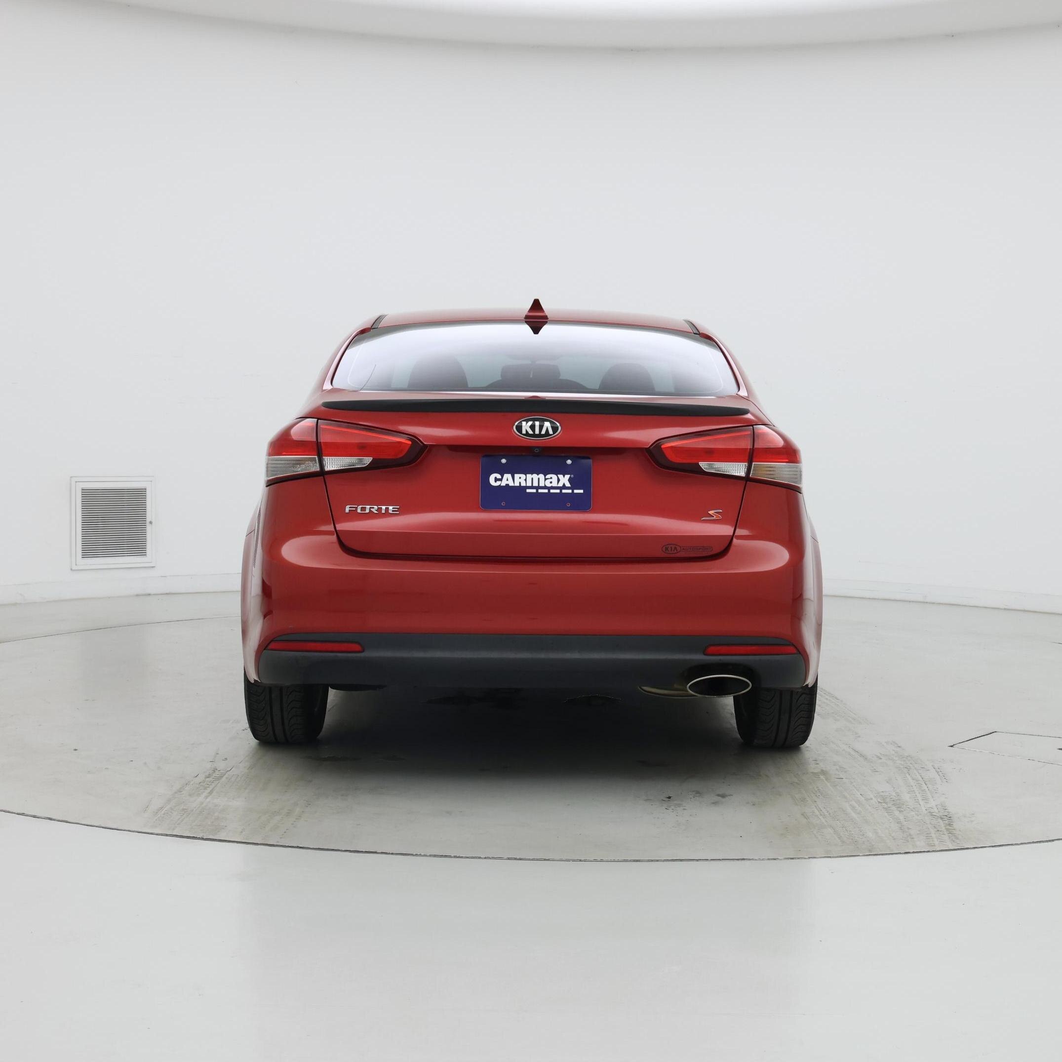 Thumbnail: 2017 Kia Forte - 6