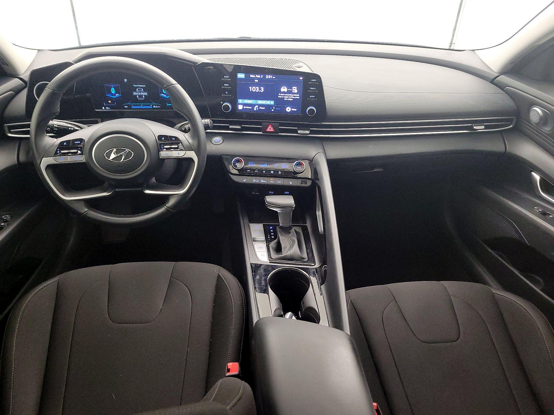 Thumbnail: 2022 Hyundai Elantra - 9