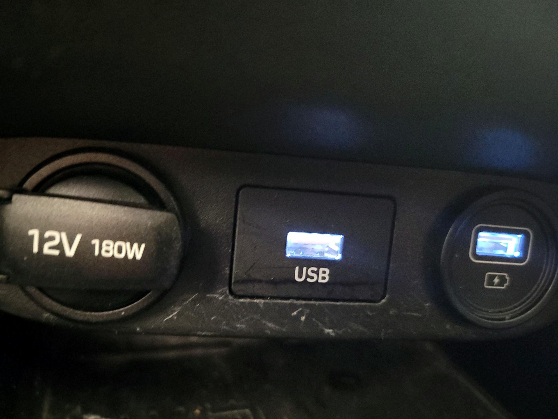 Thumbnail: 2022 Hyundai Elantra - 18