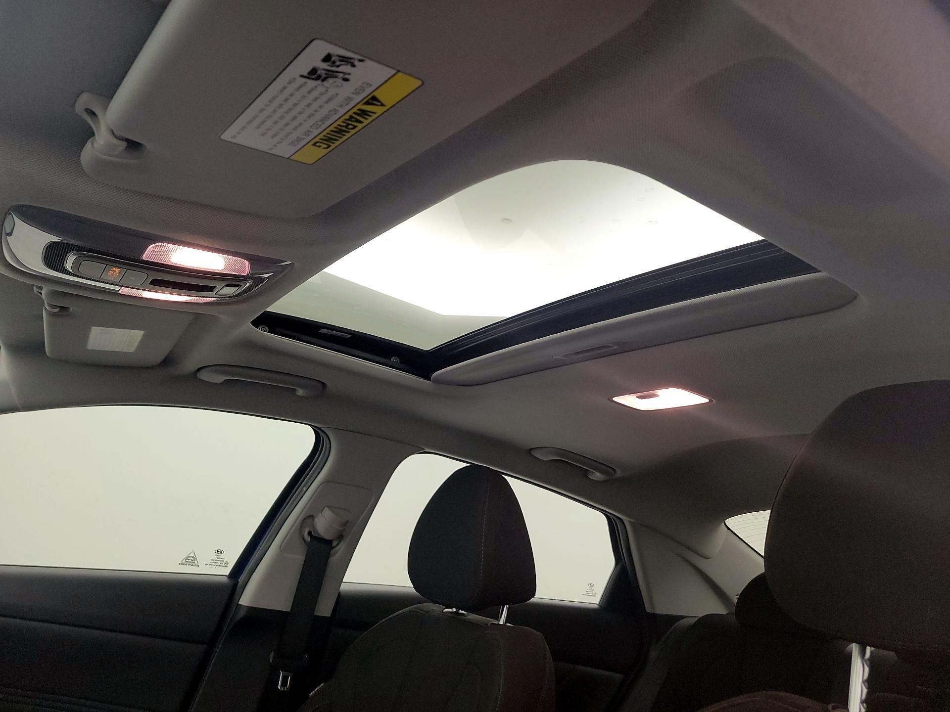 Thumbnail: 2022 Hyundai Elantra - 19