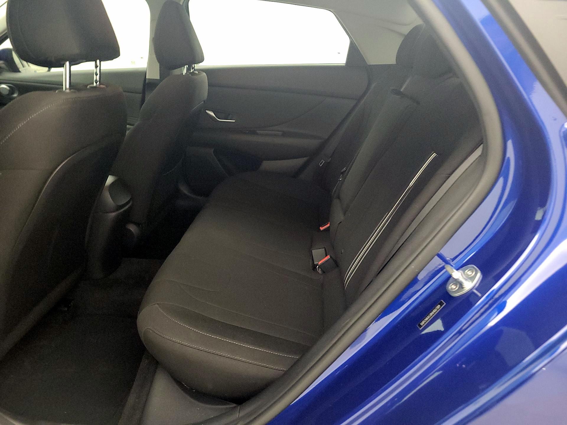 Thumbnail: 2022 Hyundai Elantra - 20