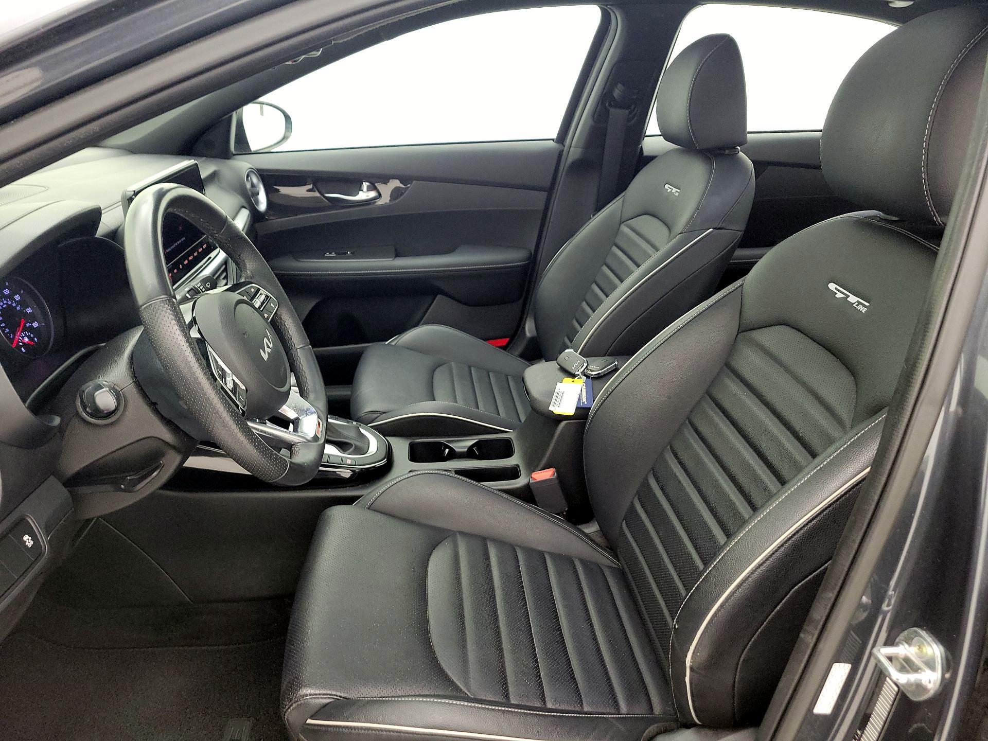 Thumbnail: 2023 Kia Forte - 11