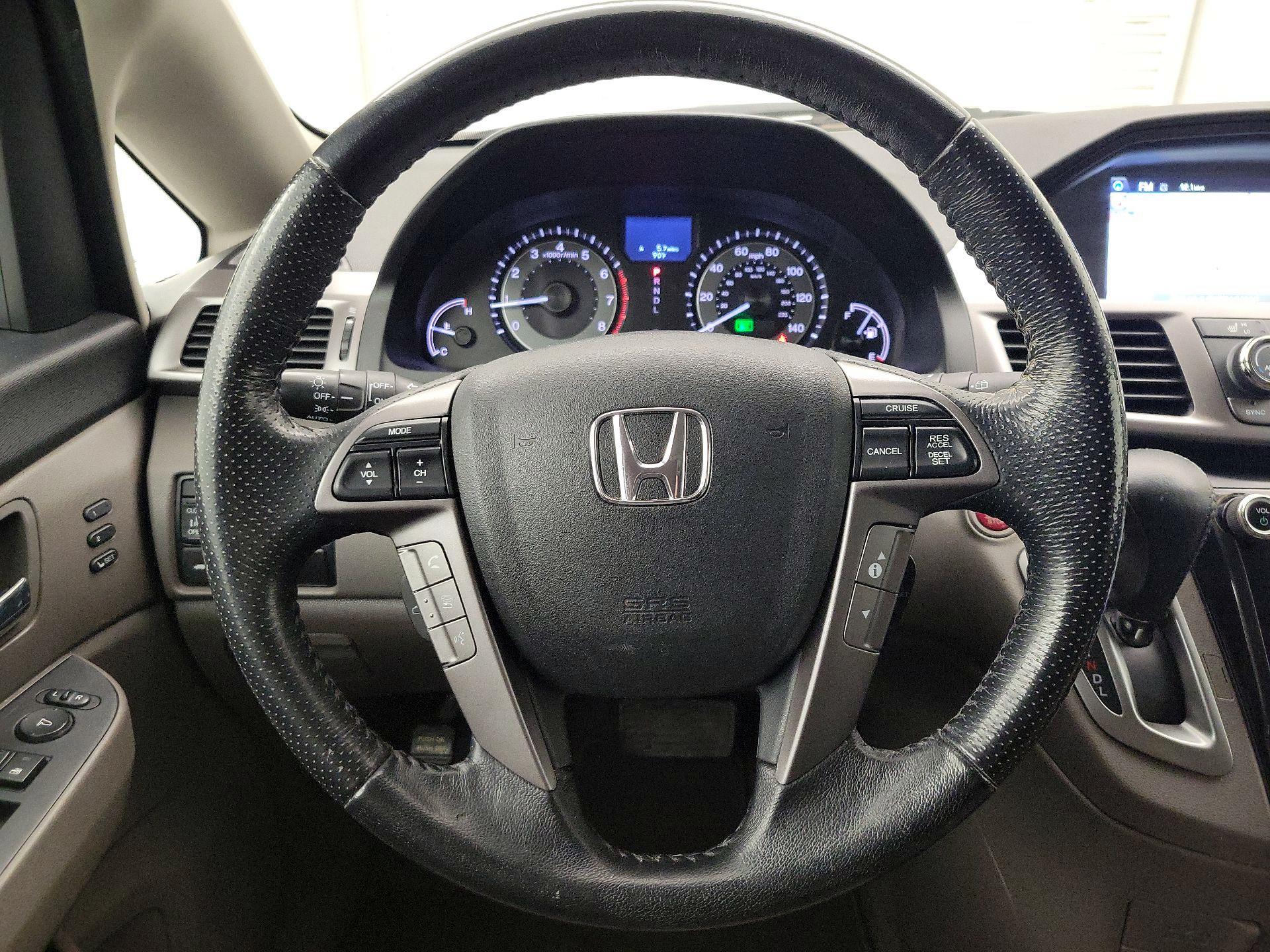 Thumbnail: 2015 Honda Odyssey - 10