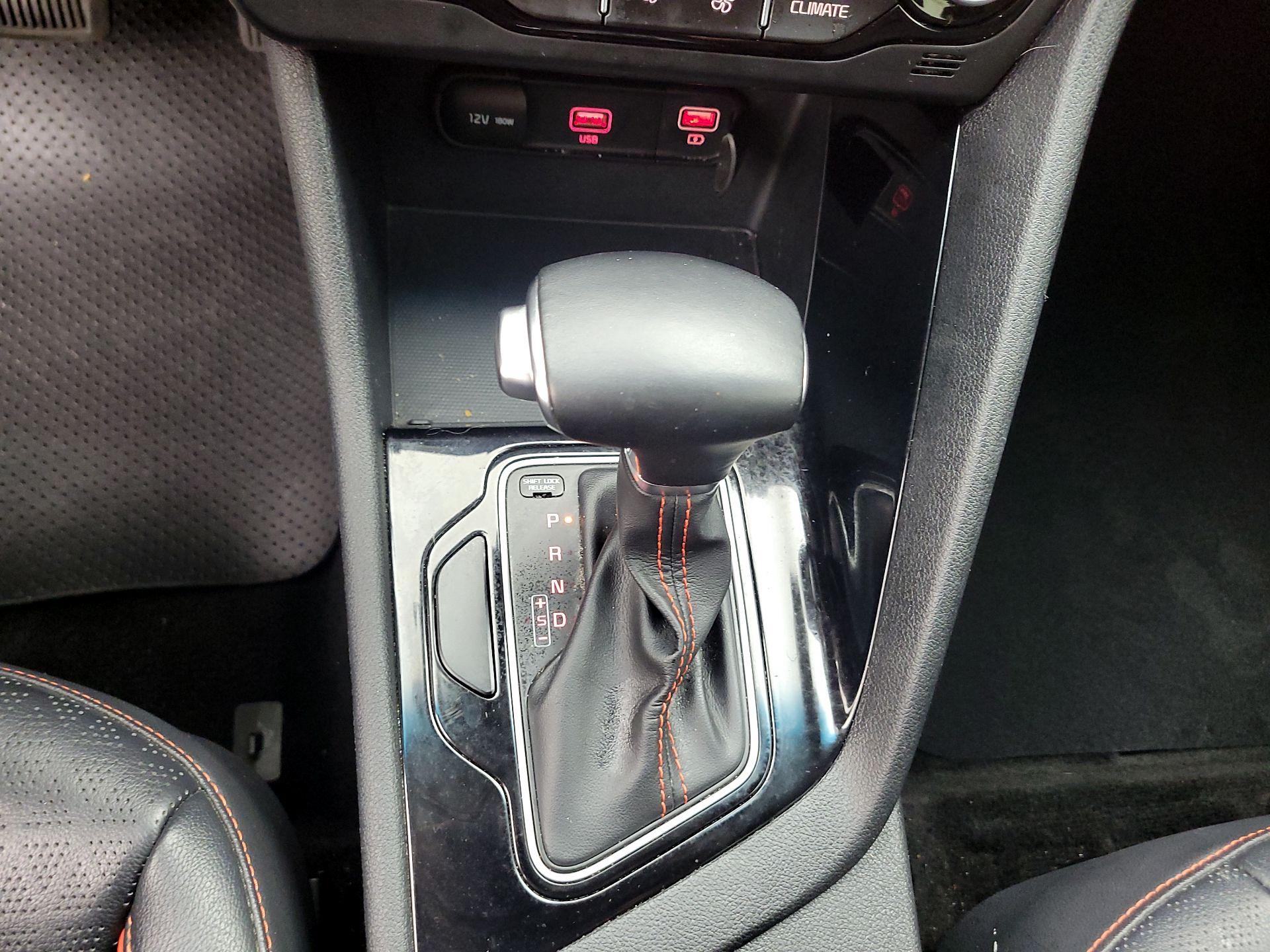 Thumbnail: 2021 Kia Niro - 18