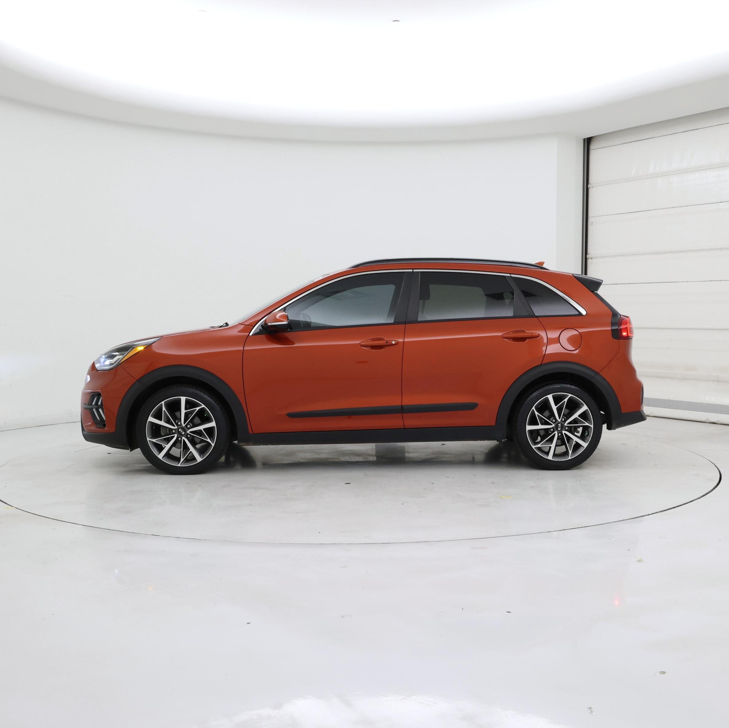 Thumbnail: 2021 Kia Niro - 3