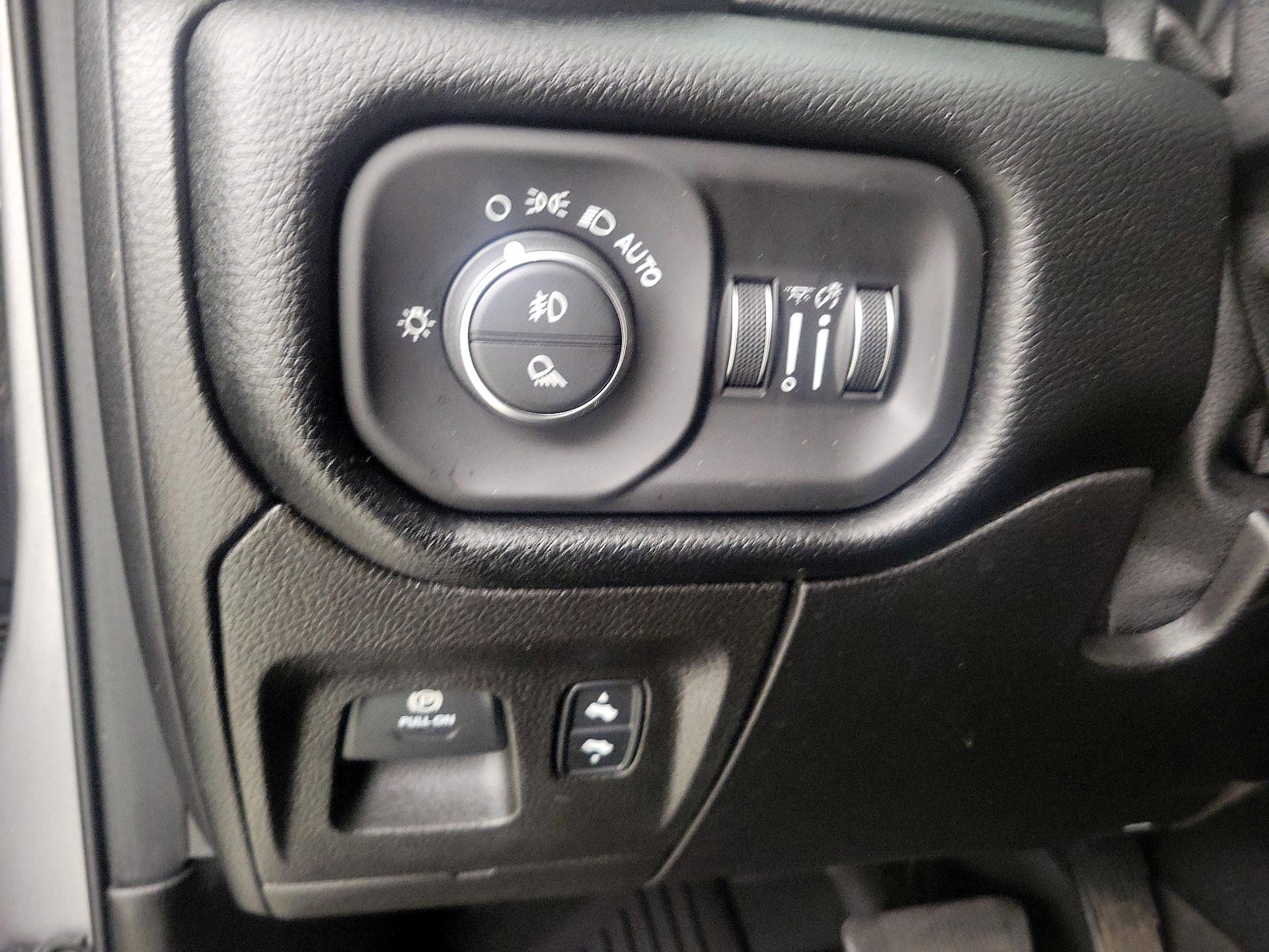 Thumbnail: 2019 RAM 1500 - 13